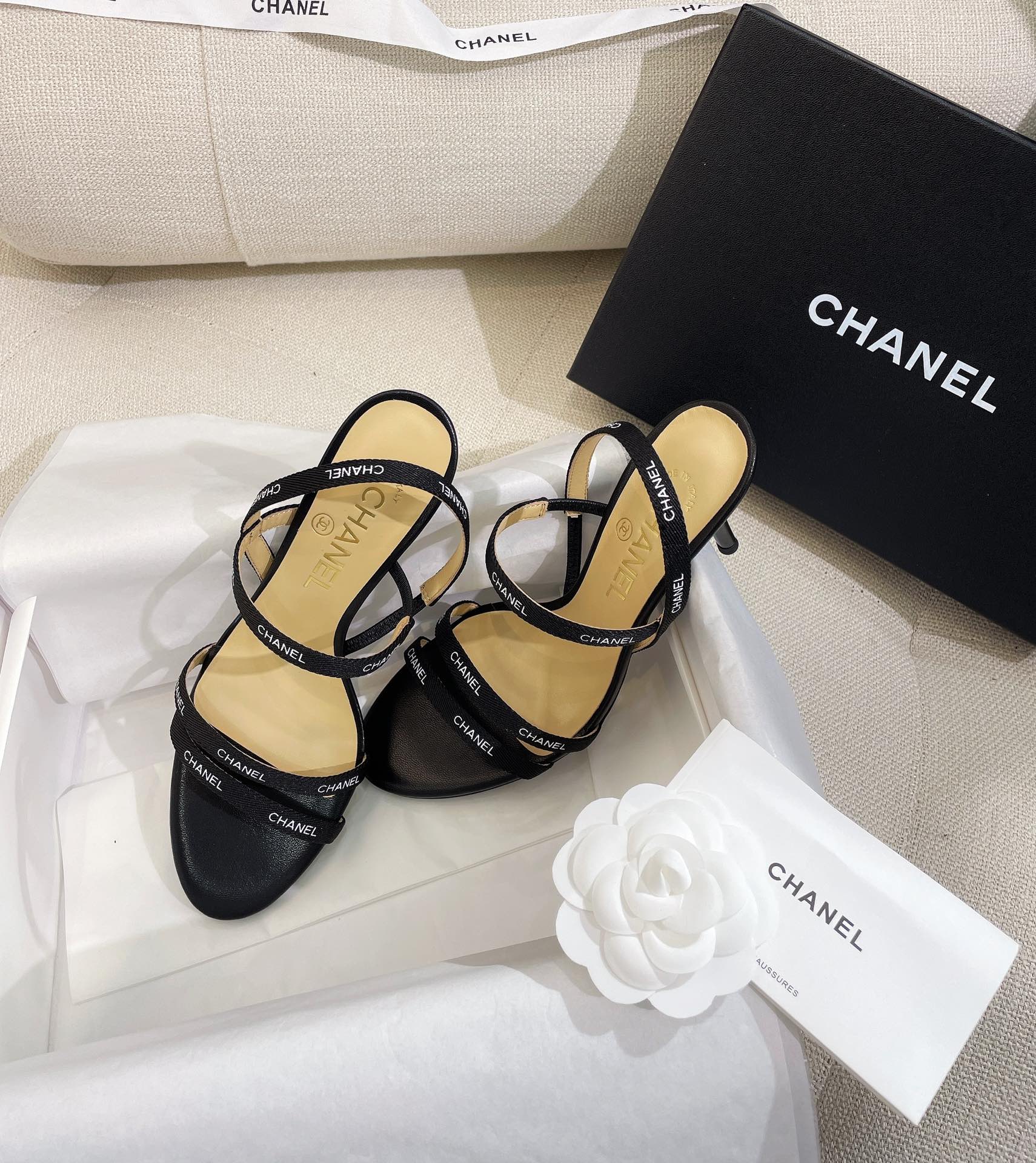 Ch**el Heels 03