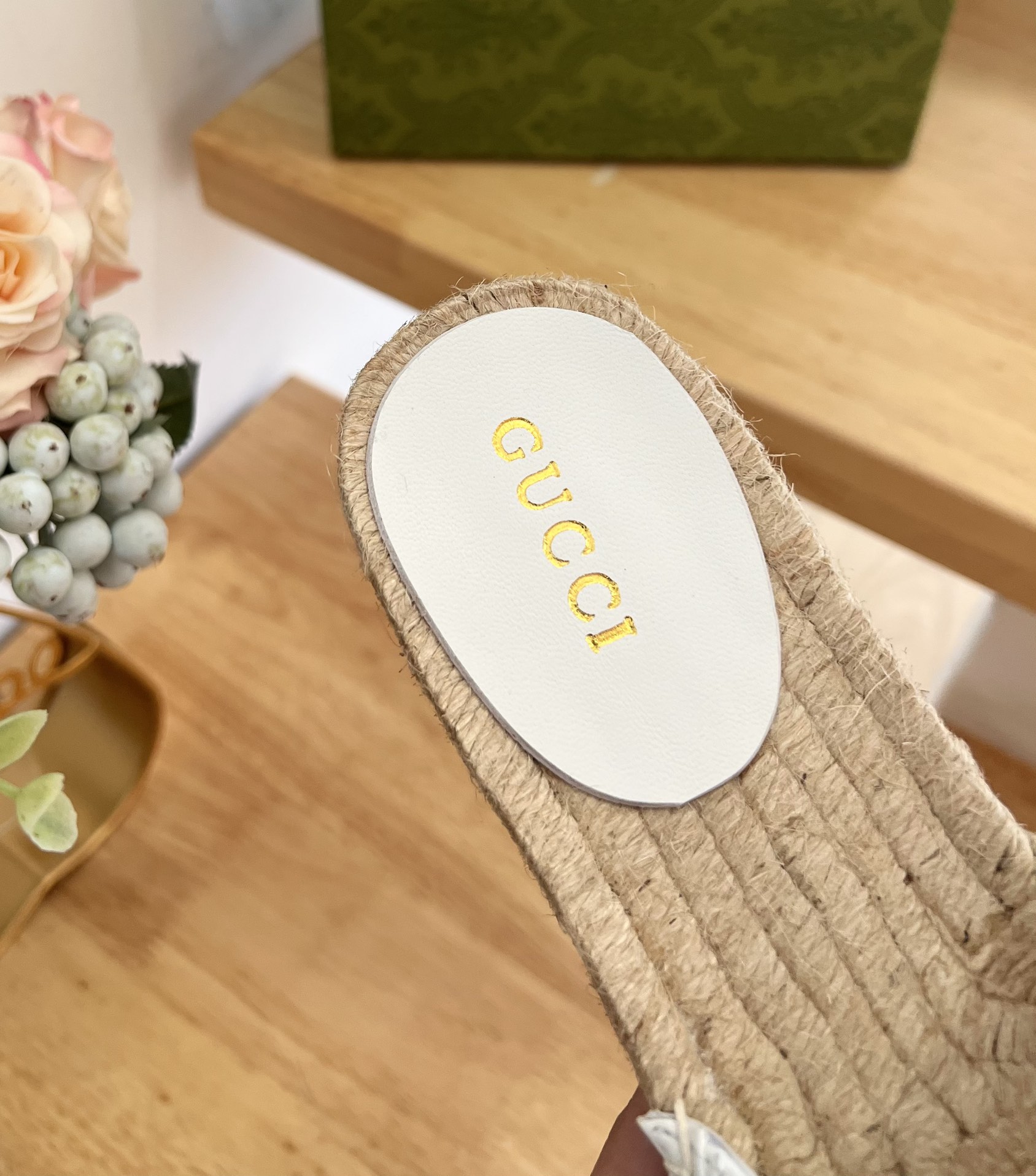 Gvc*1 Espadrille Slippers White