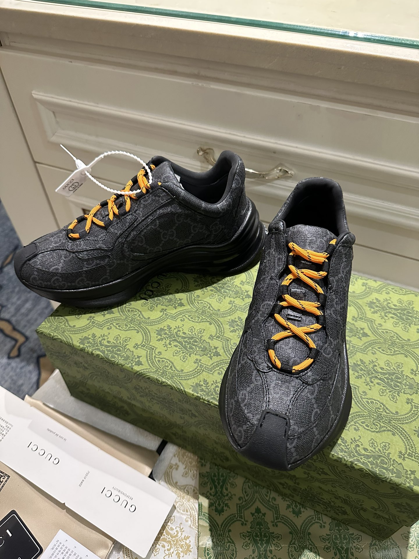 Gvc*1 Run Sneakers
