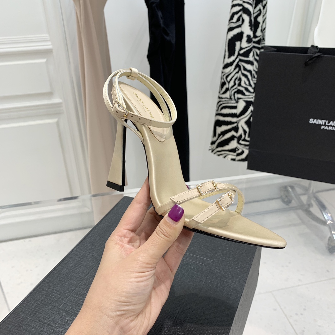 Y51 Claude Leather Heels Beige