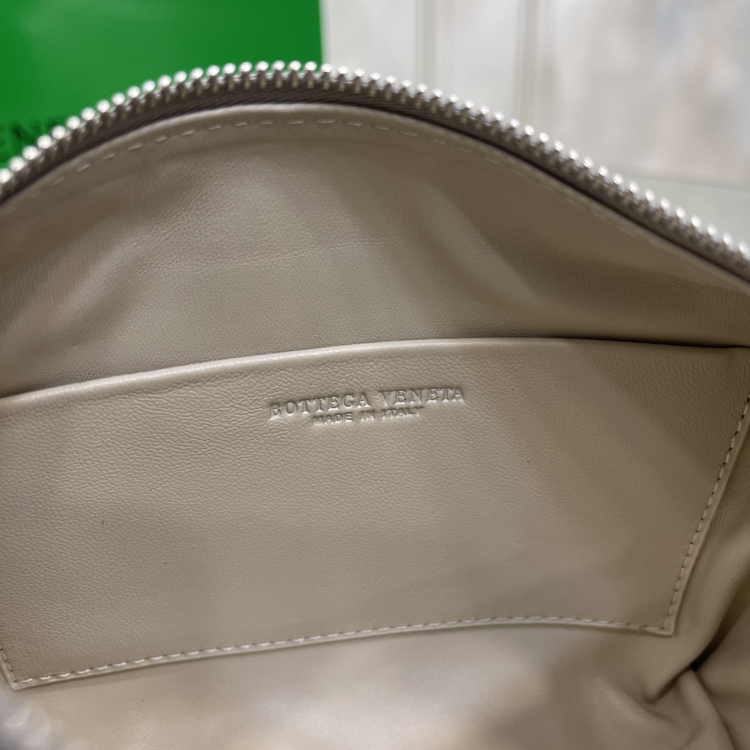 B0tt*ga Ven*ta Loop Bag Silver