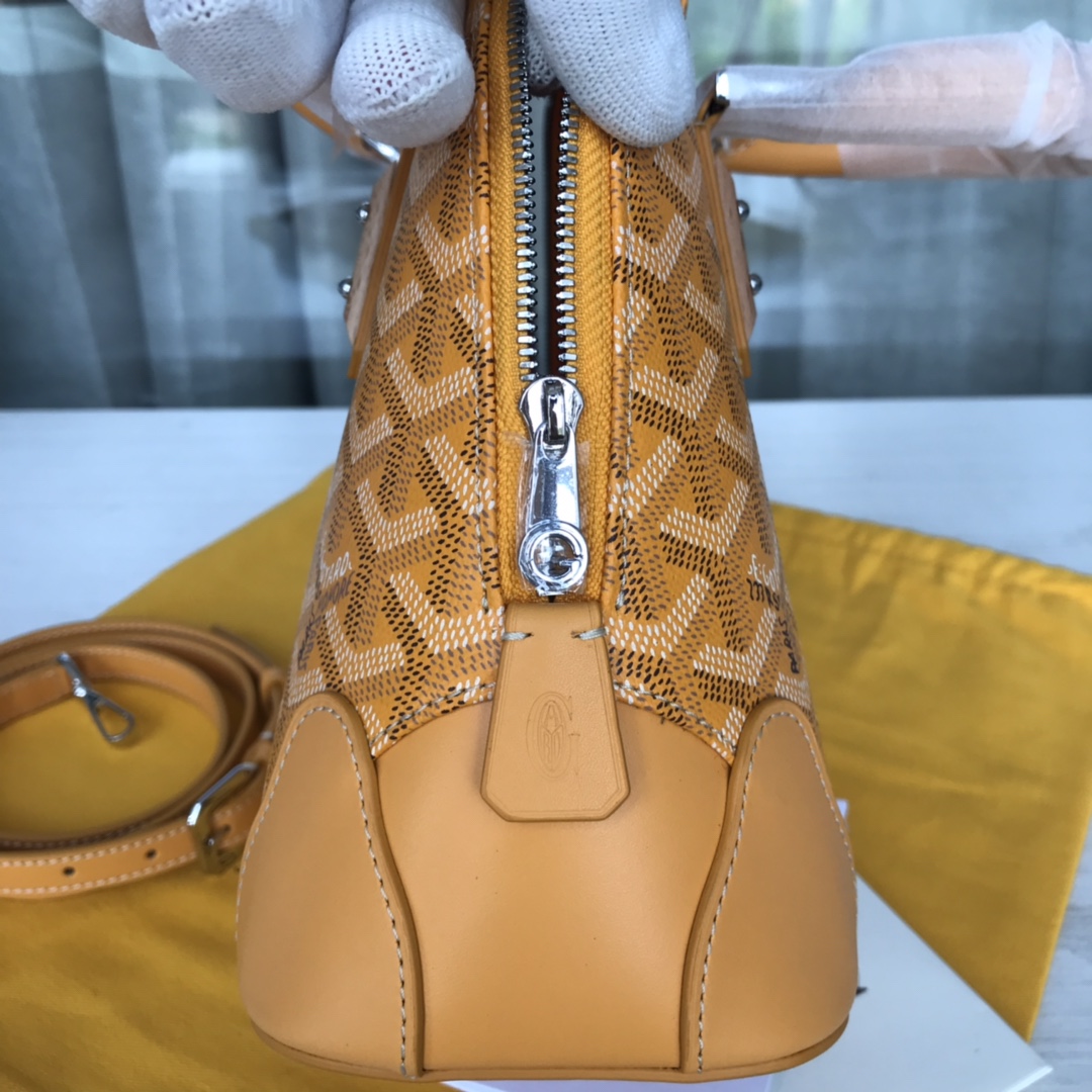 G09ard Vendome HandBag Yellow