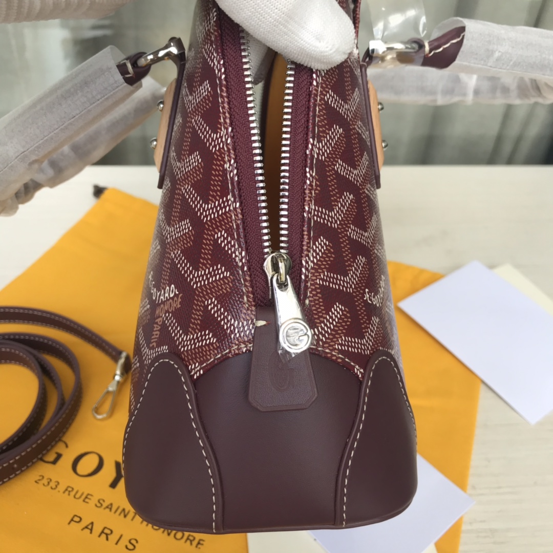 G09ard Vendome HandBag