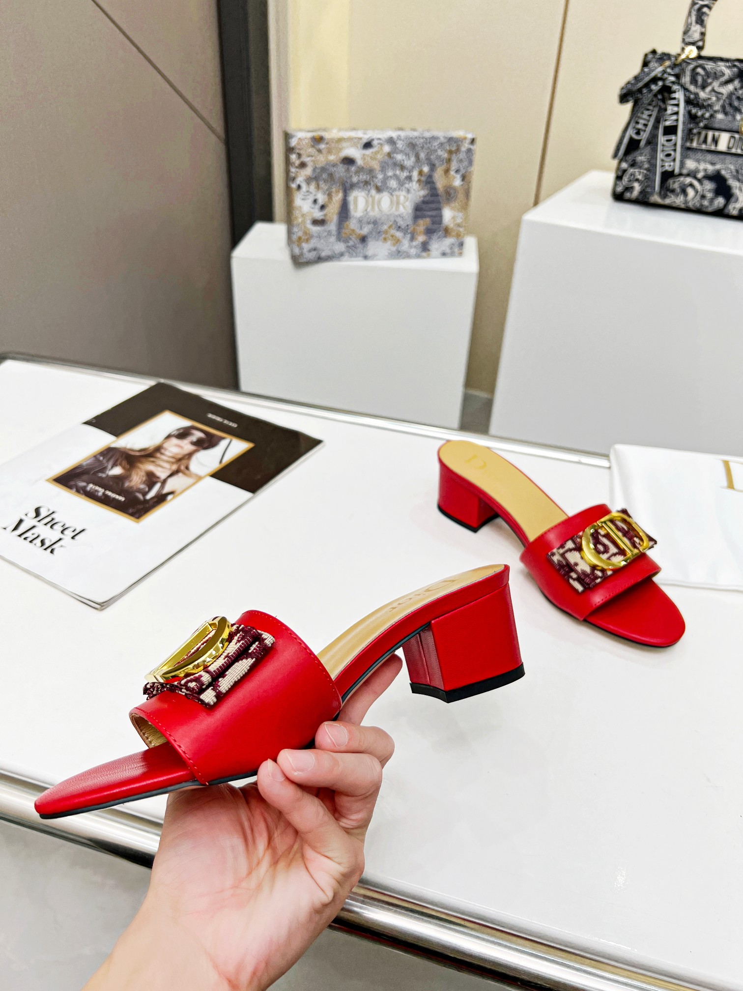 D10r Slippers Sandals Heels