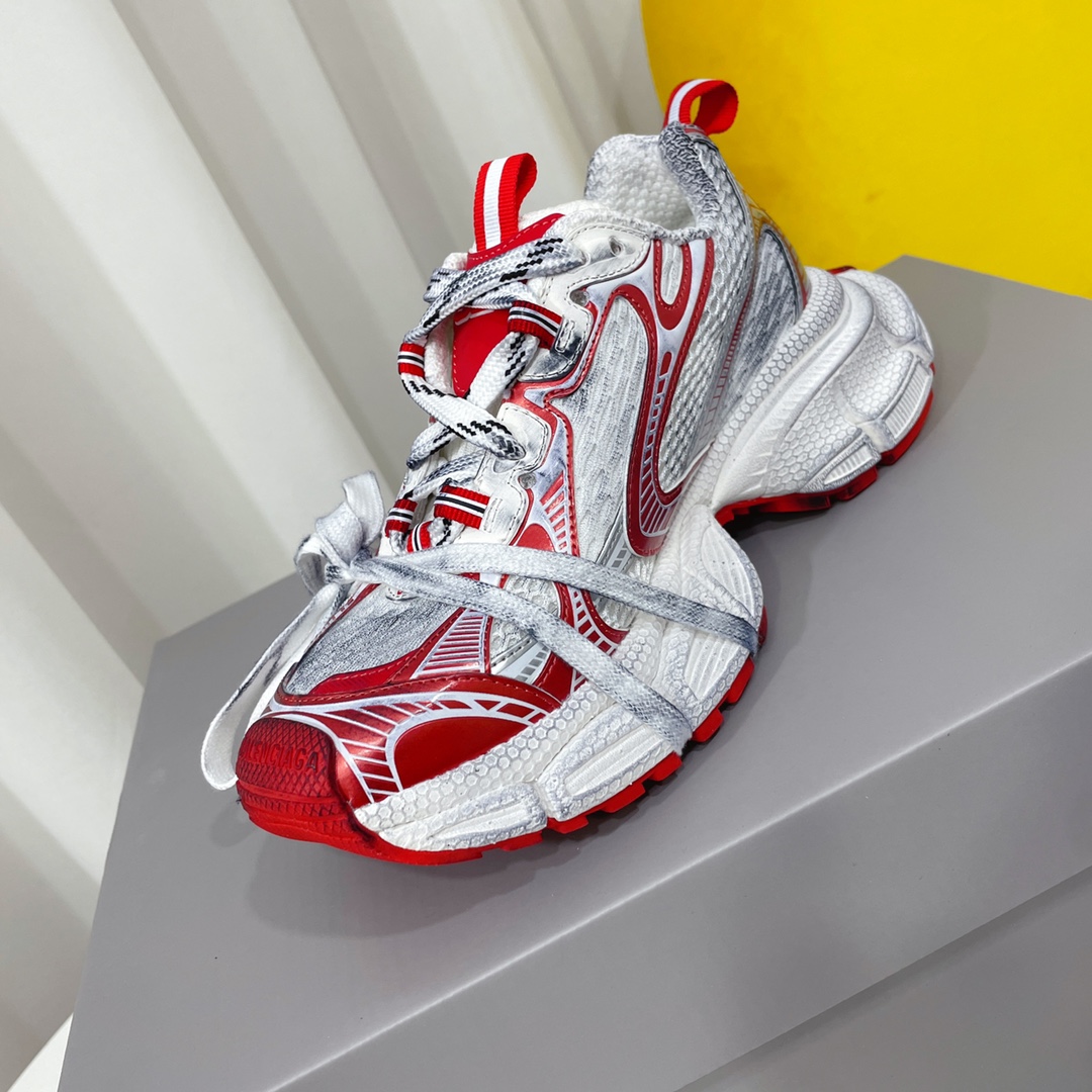 Ba1en*iaga 3XL Sneaker in Red