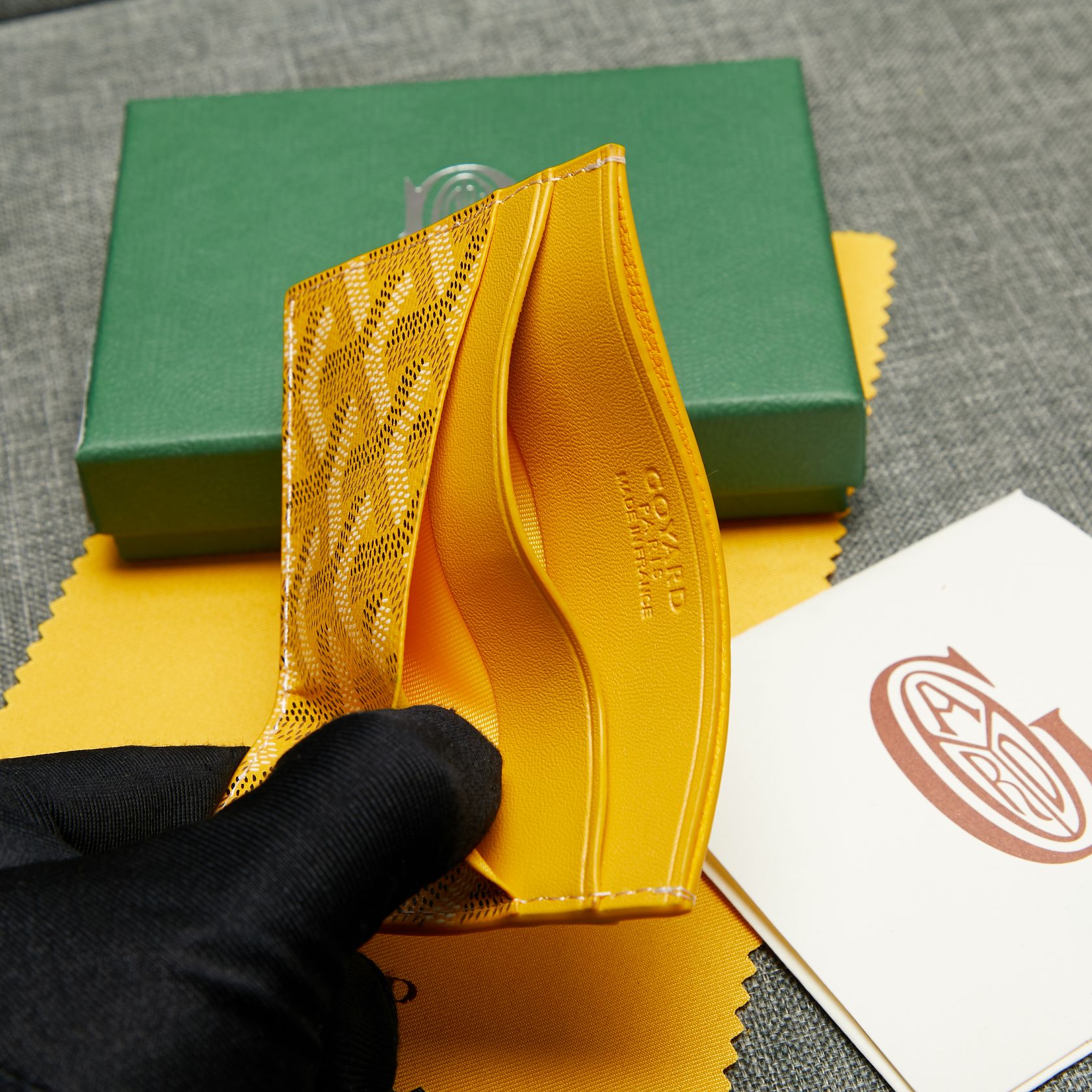G09ard Wallet Yellow