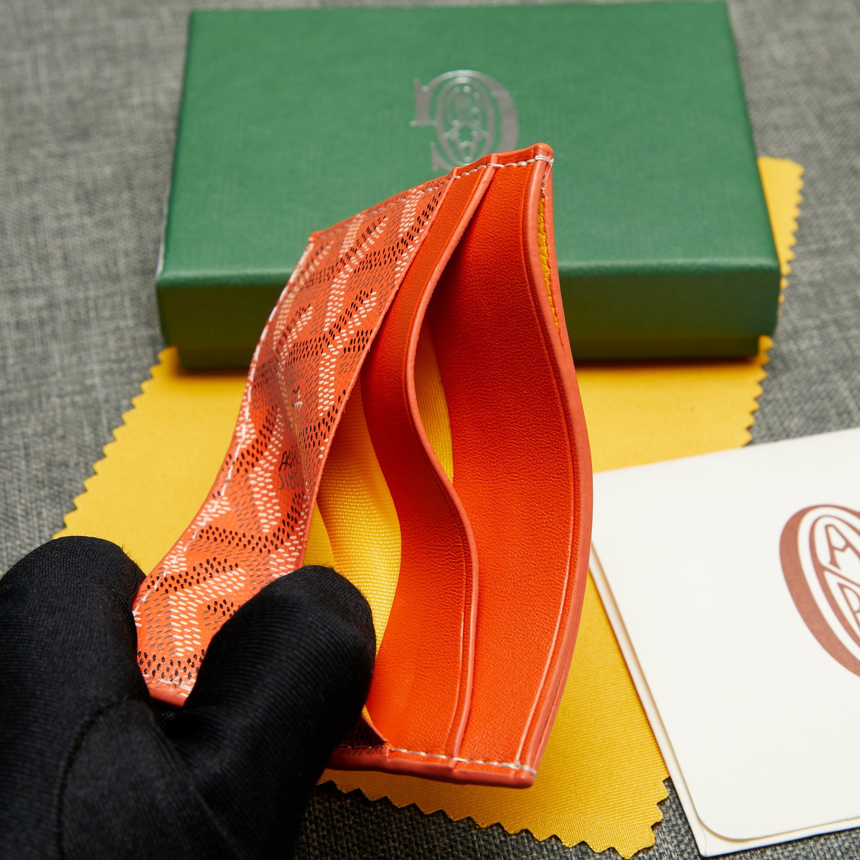 G09ard Wallet Orange