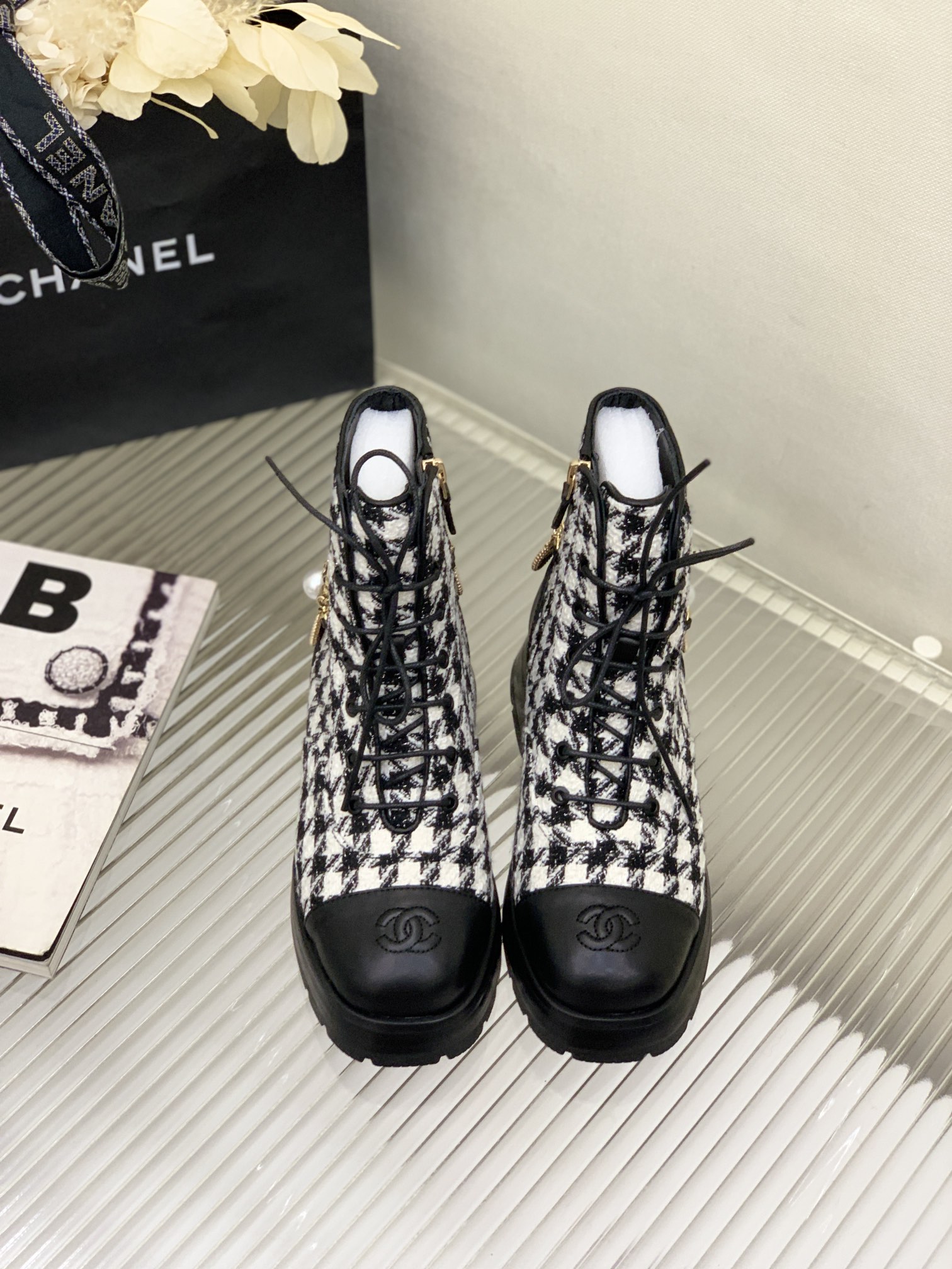 Ch**el Boots 014