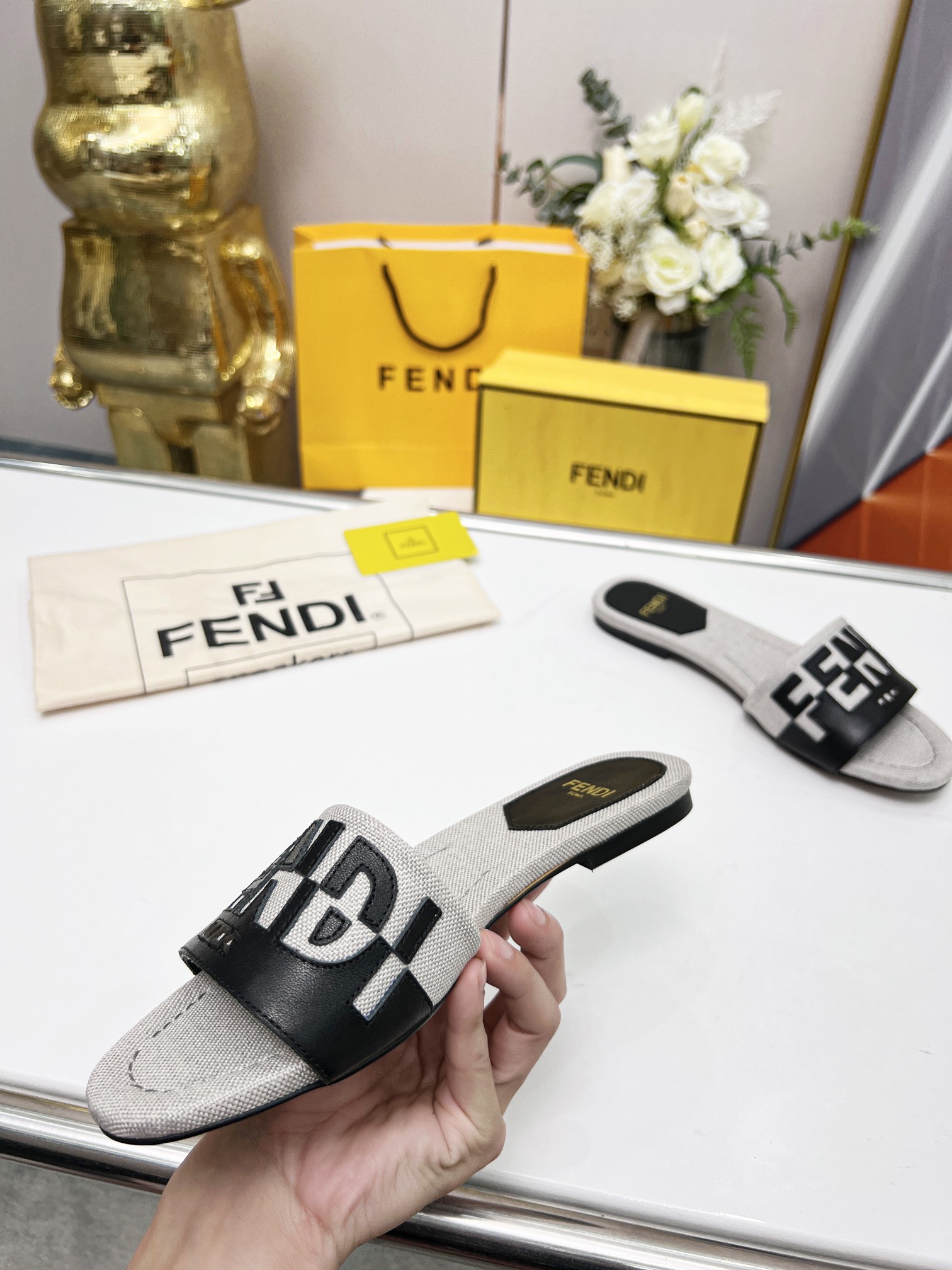 F**di Slippers