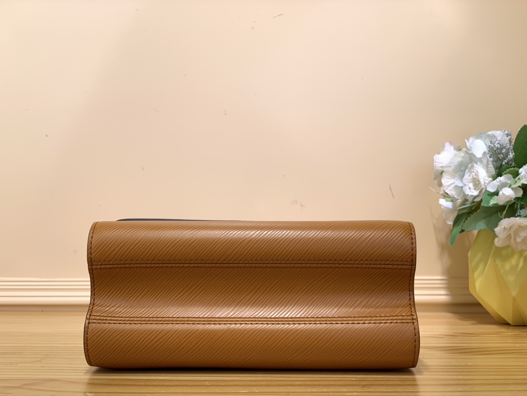 Bagsaaa L0vis Vvtt0n Twist MM Bag Brown Epi grained with charm gold strap - 23 x 17 x 9.5 cm