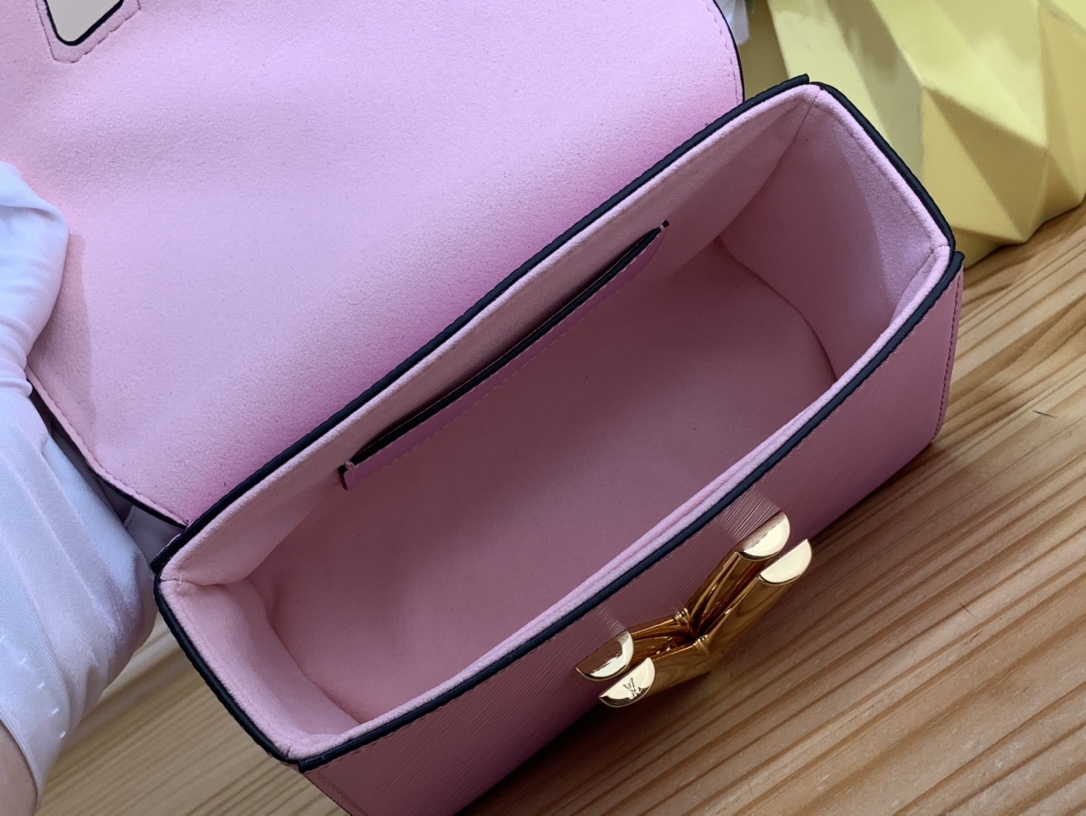 Bagsaaa L0vis Vvtt0n Twist PM Bag Pink Epi grained with charm gold strap - 19 x 15 x 9cm