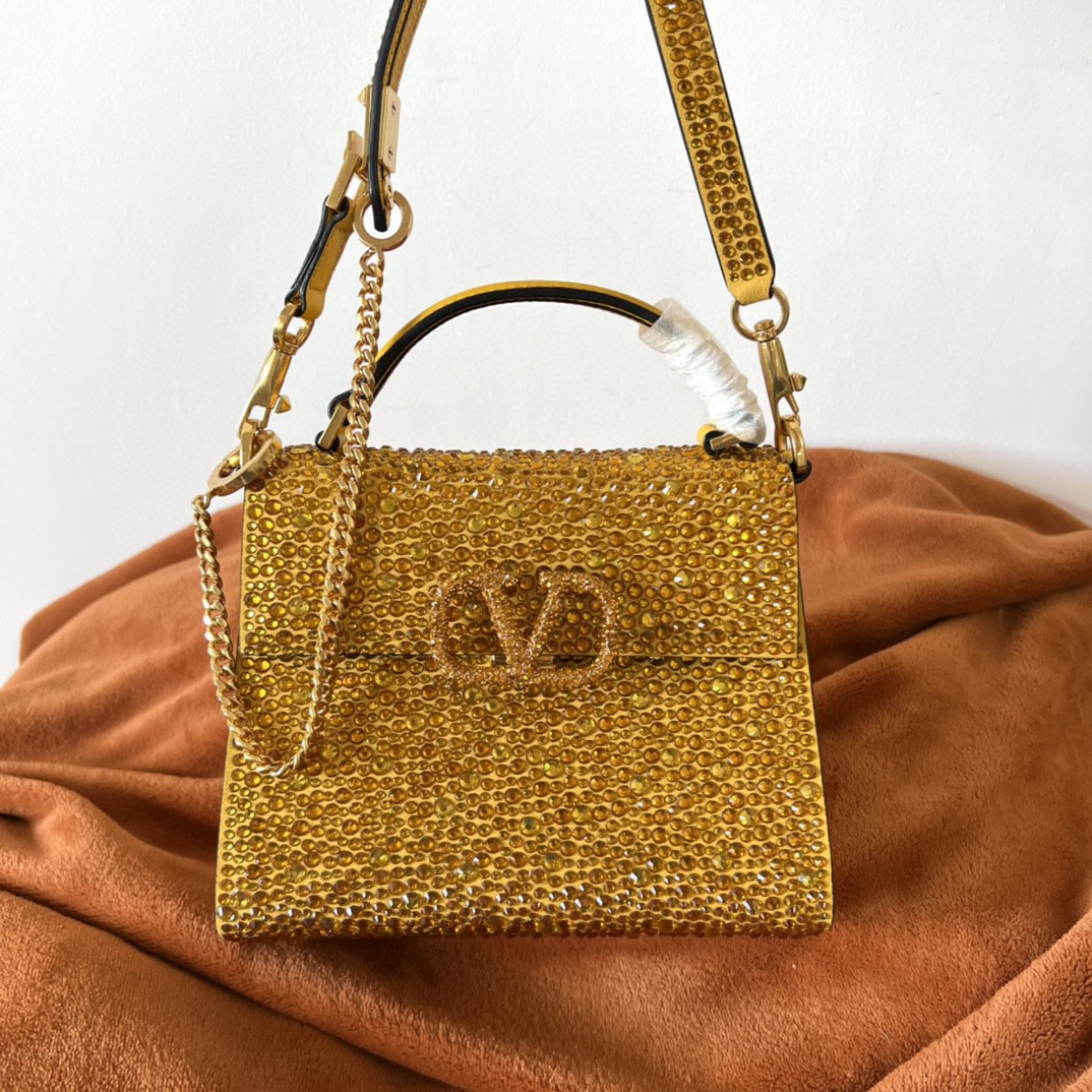Bagsaaa Va1e*ntin0 Vsling Mini Handbag With Sparkling Embroidery Yellow - W19xH13xD9 cm