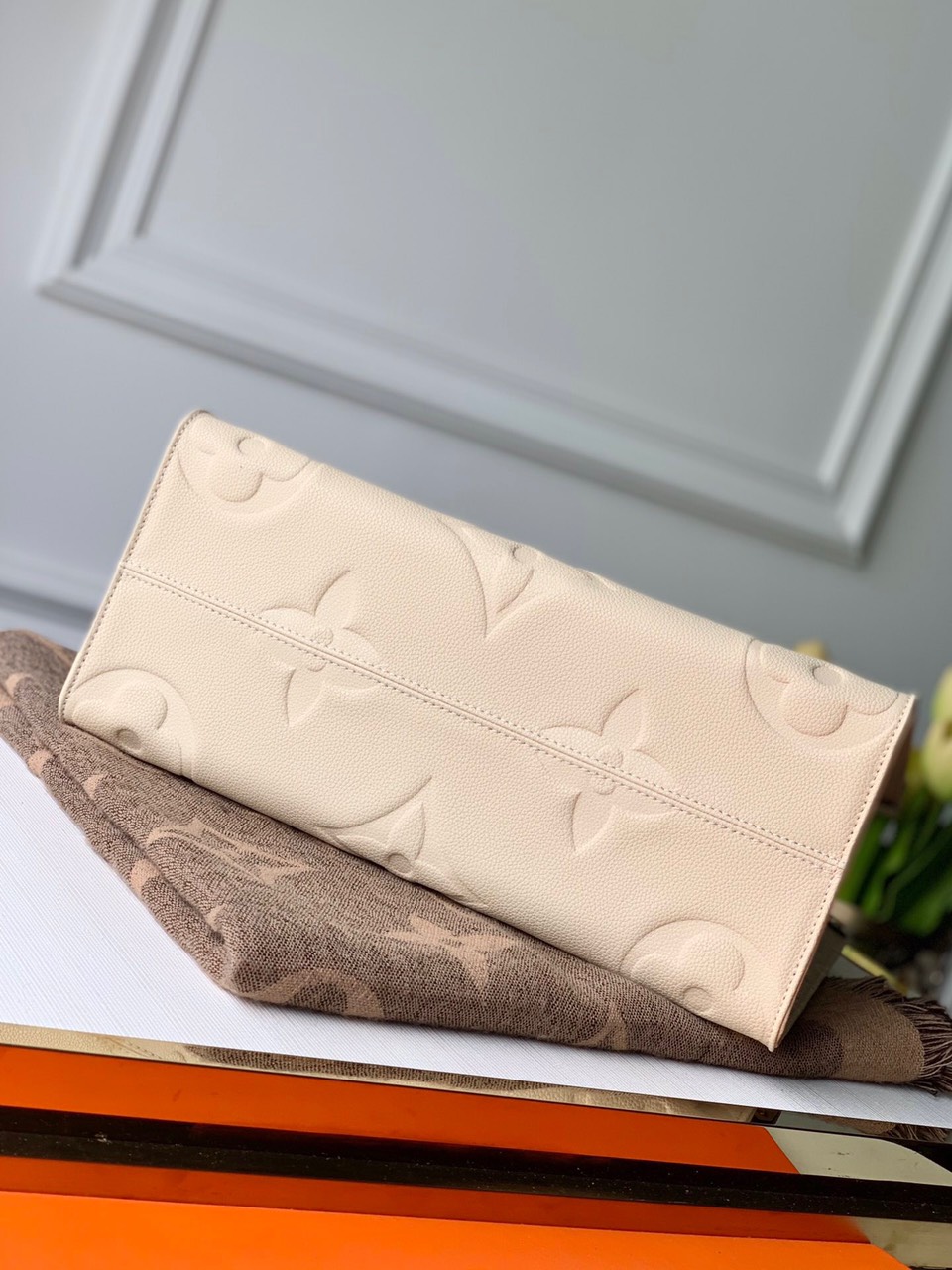 Bagsaaa L0vis Vvtt0n Onthego MM Cream Bag - 35x27x14.5cm