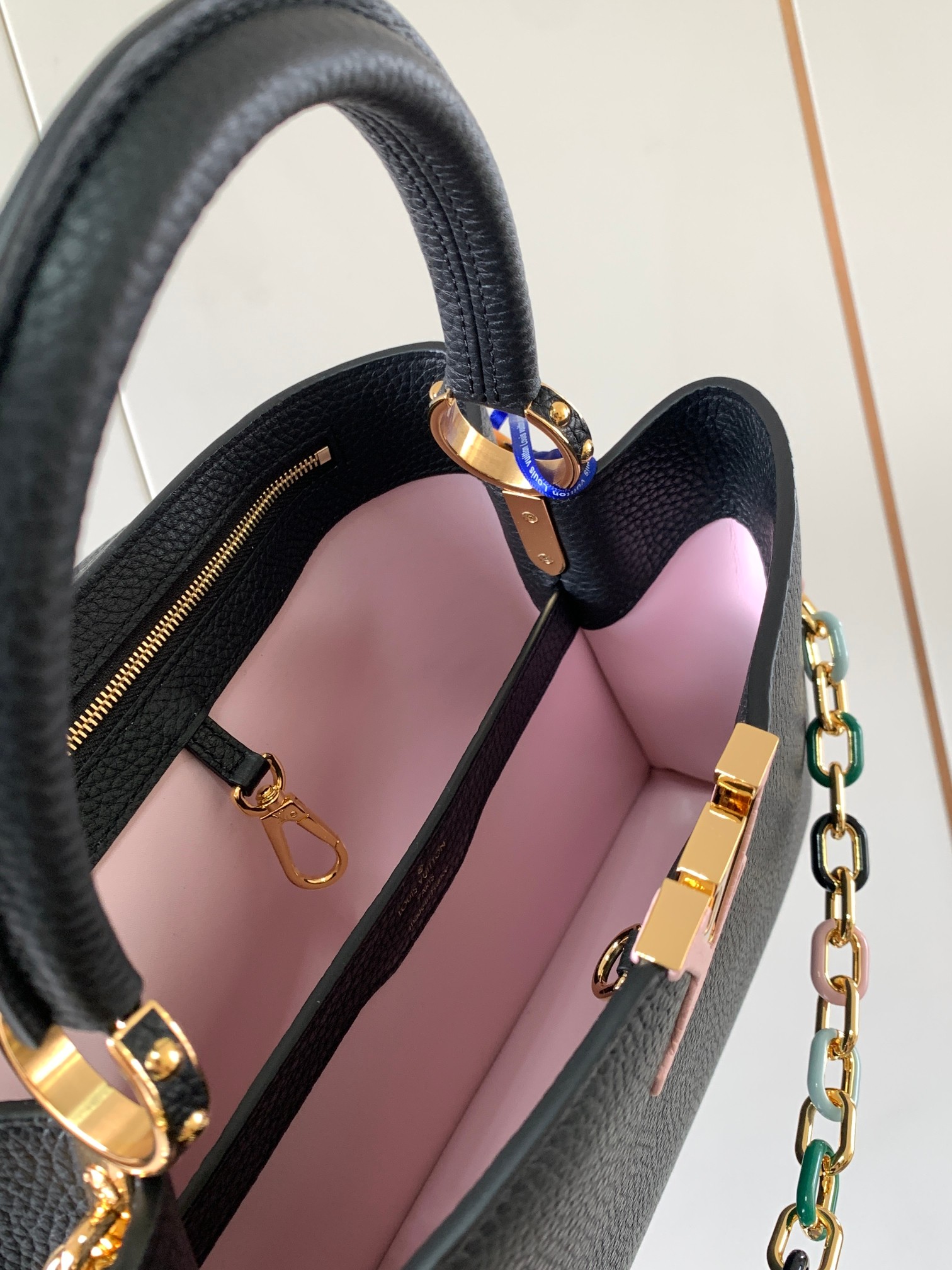 Bagsaaa L0vis Vvtt0n Capucines MM Bag Black Taurillon leather With Chain Strap - 31.5 x 20 x 11 cm
