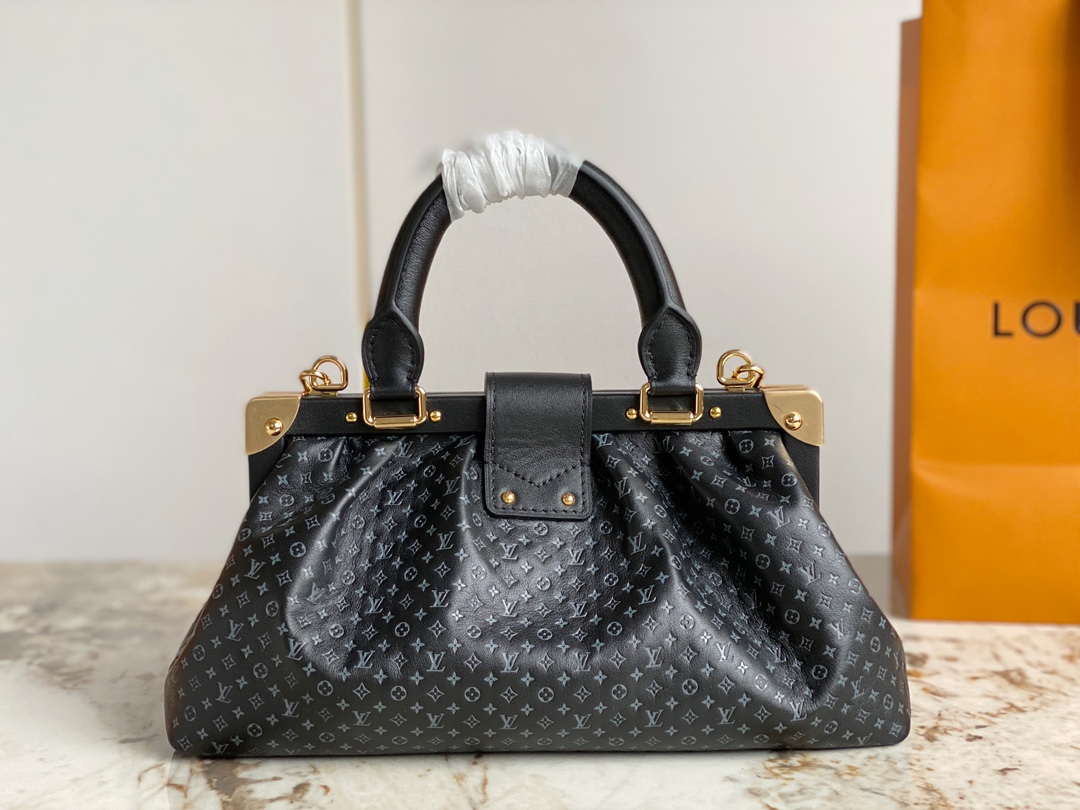 Bagsaaa L0vis Vvtt0n Black Calfskin Clutch Bag - 28 x 14 x 10 cm