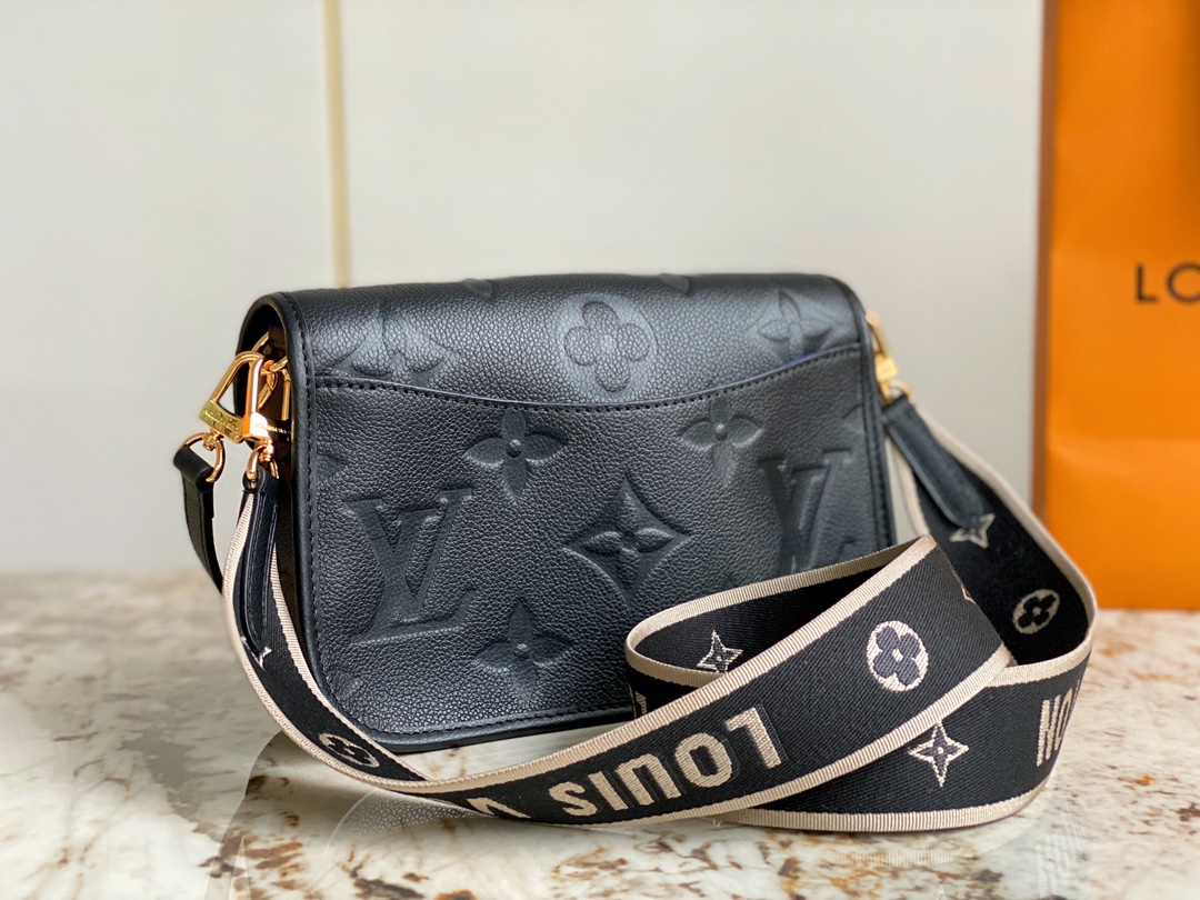 Bagsaaa L0vis Vvtt0n Diane Black Bag - 23 x 16 x 8.5 cm