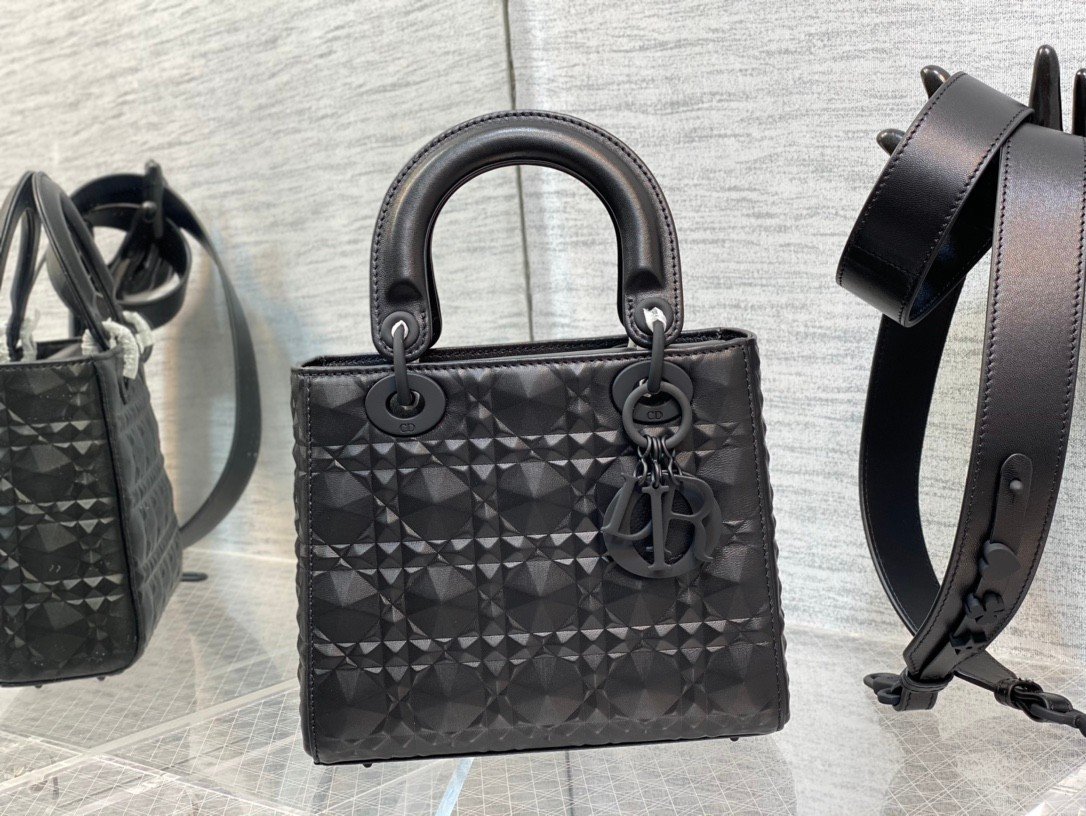 Bagsaaa D10r Lady Black Cannage Calfskin with D1am0nd Motif - 20cm