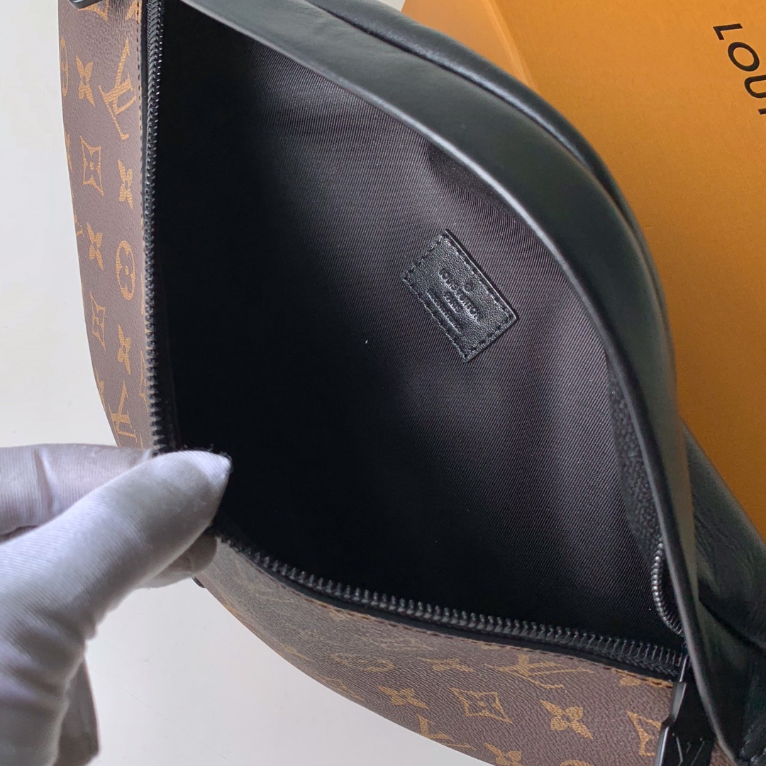 Bagsaaa L0vis Vvtt0n Discovery Bumbag - 47.0 x 20.0 x 9.0 cm