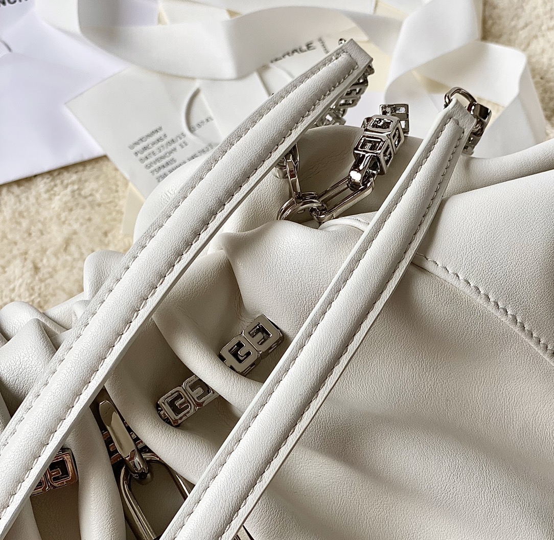 Bagsaaa Givenchy Kenny White Bag - 32x22x17cm