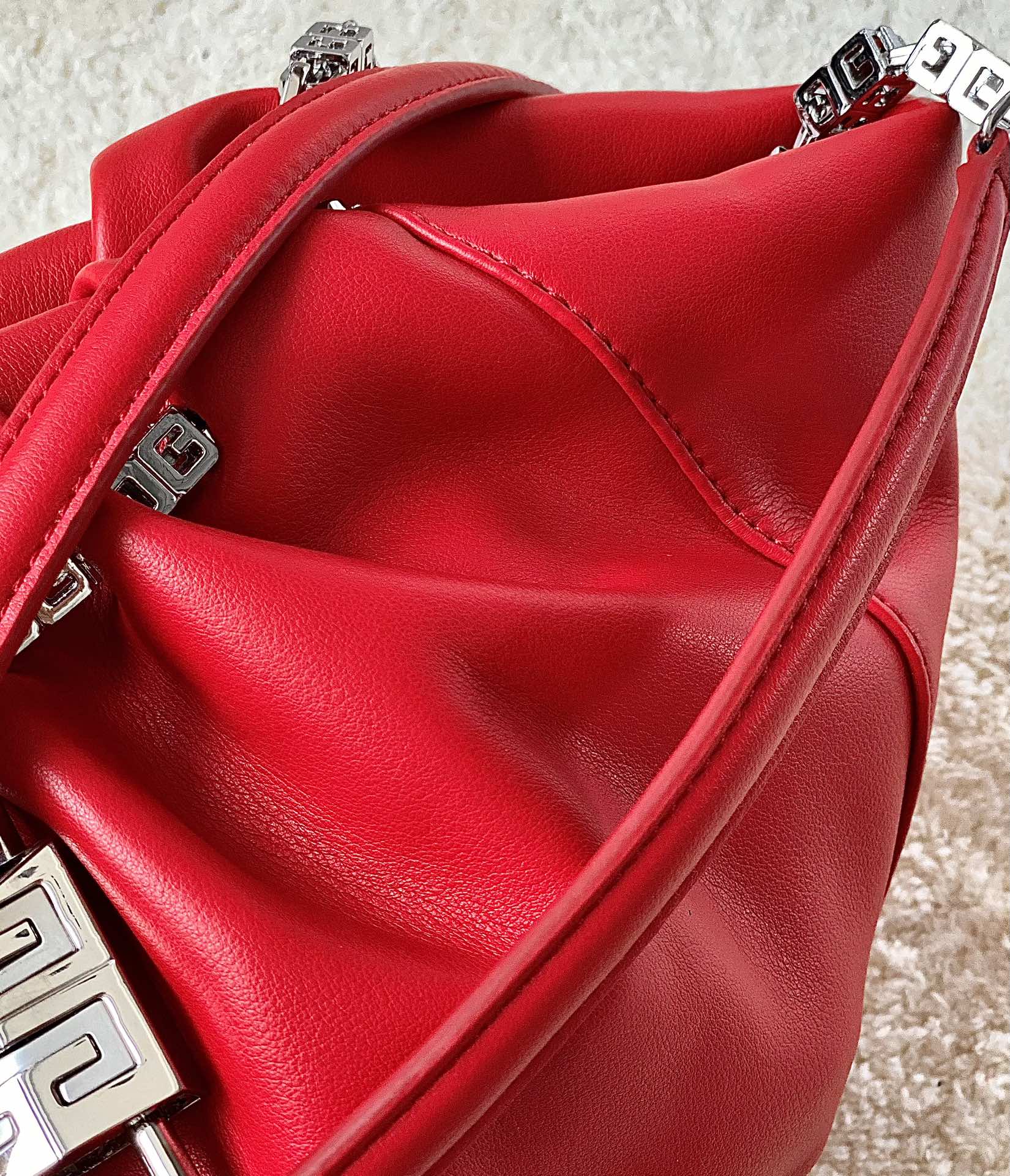 Bagsaaa Givenchy Kenny Red Bag - 32x22x17cm