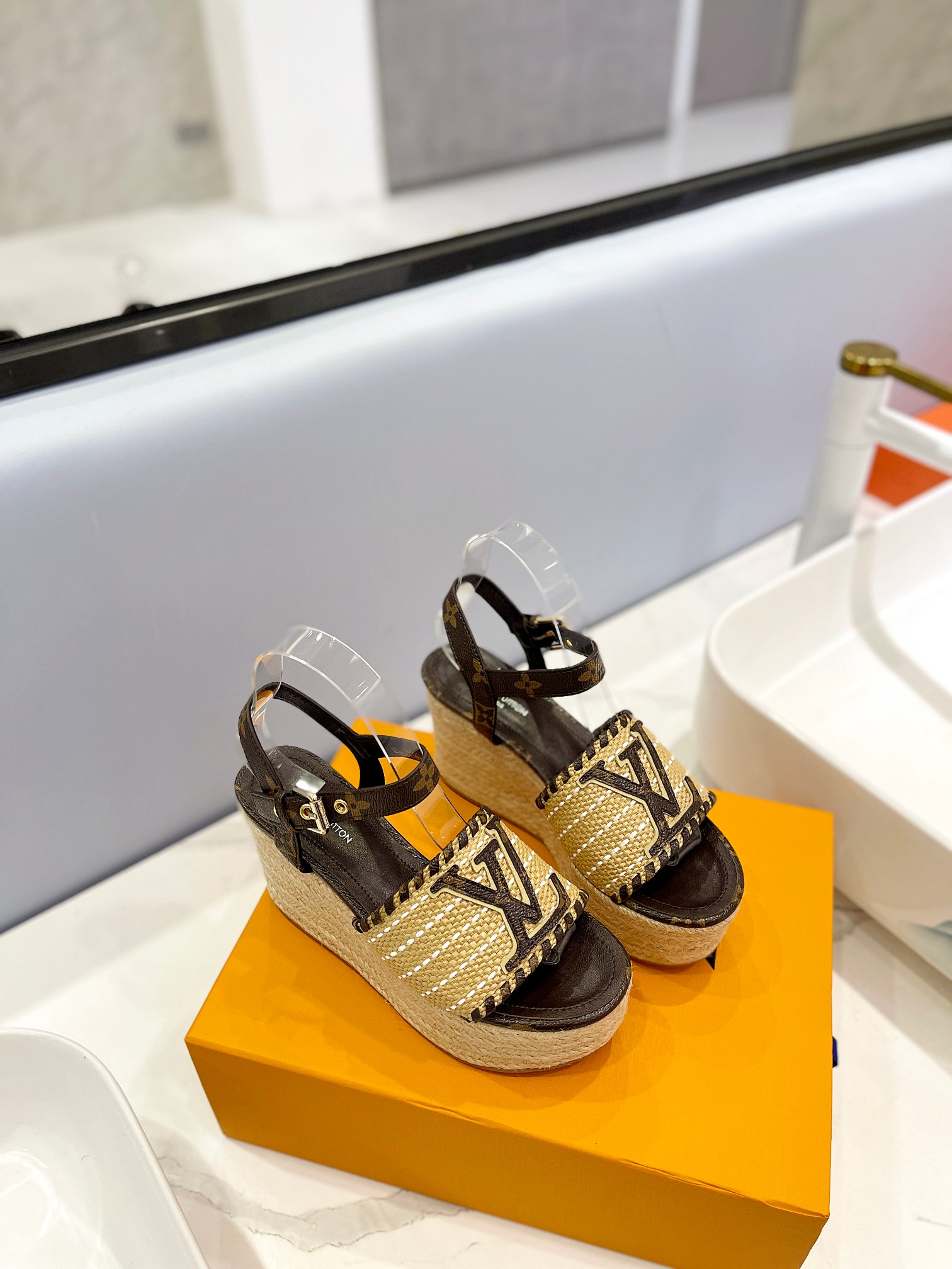 Bagsaaa L0vis Vvtt0n Wedge Sandal LV Logo BDark Brown Monogram