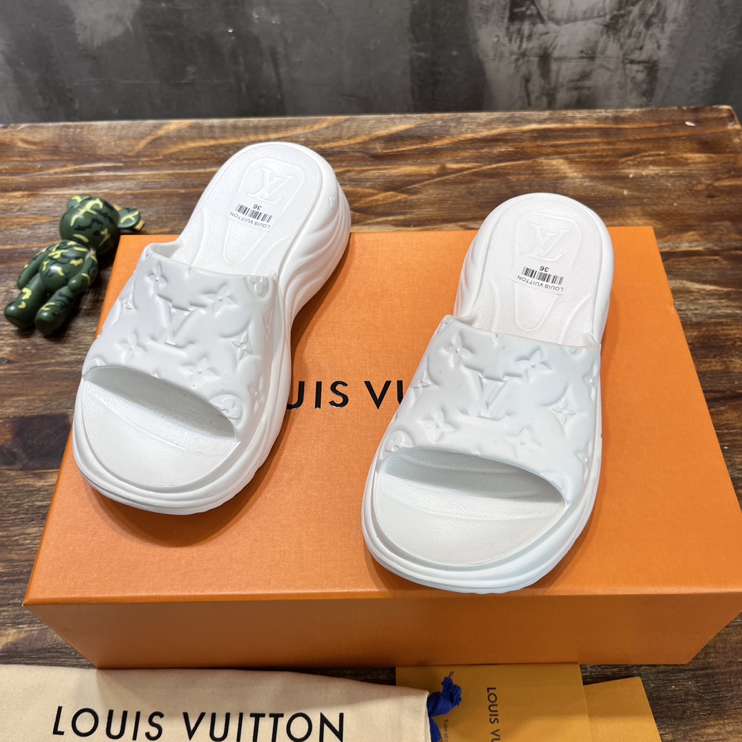 Bagsaaa L0vis Vvtt0n Pool 55 Flat Comfort Mule White