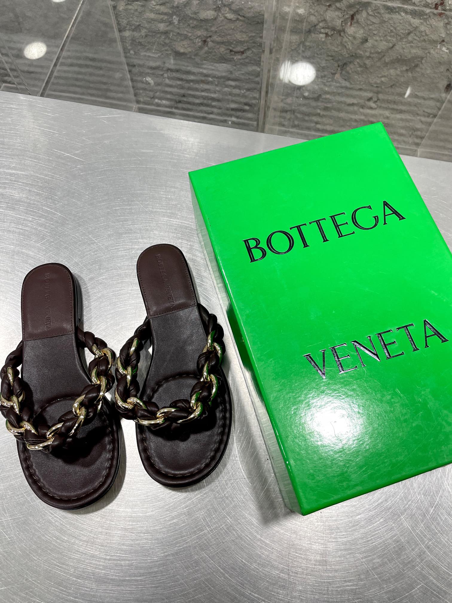 Bagsaaa B0tt*ga Ven*ta Rubber Lido In Cane Sugar Bown