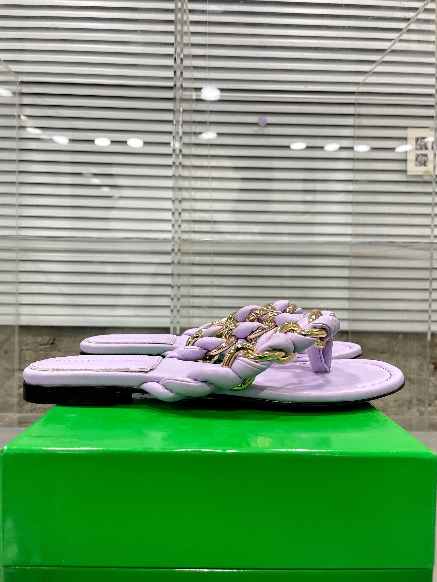 Bagsaaa B0tt*ga Ven*ta Rubber Lido In Cane Sugar Purple