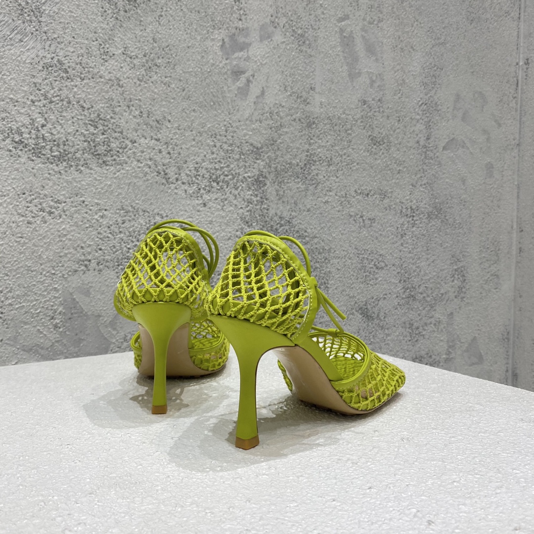 Bagsaaa B0tt*ga Ven*ta Stretch Leather Trimmed Mesh Pumps in Light Green