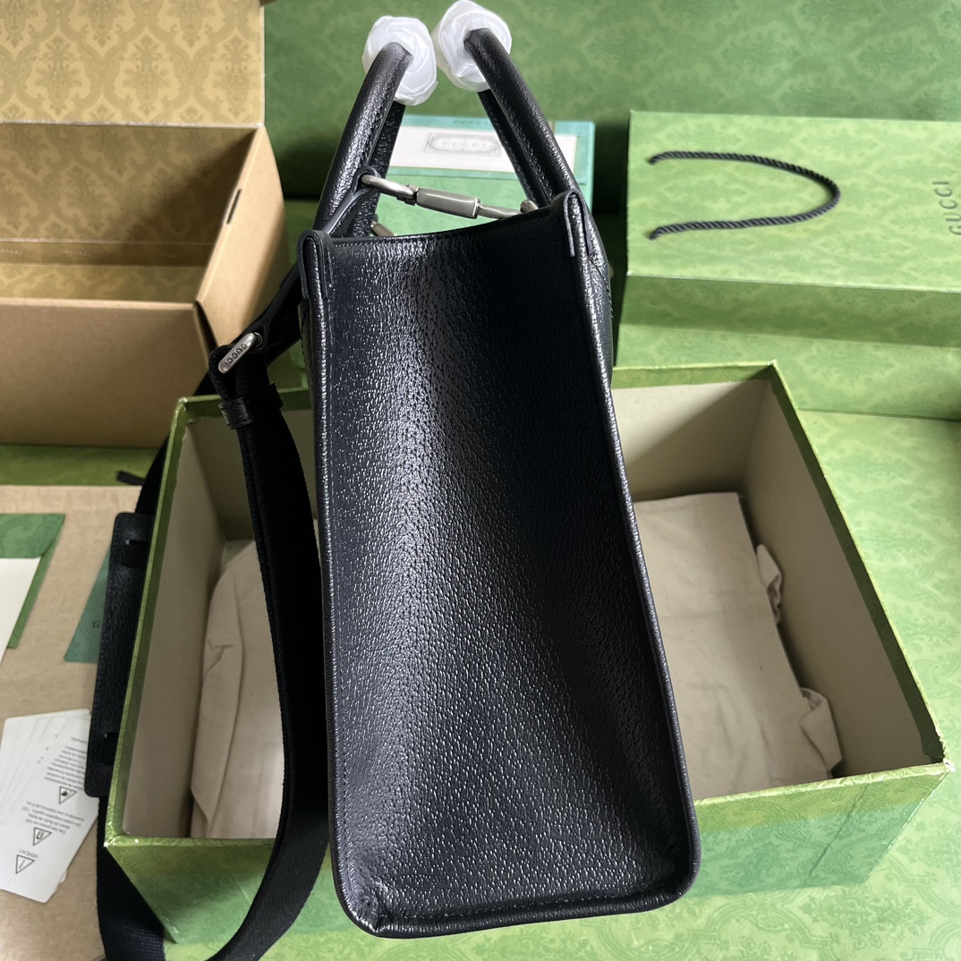 Bagsaaa Gvc*1 Off The Grid tote bag - 31*26.5*14cm