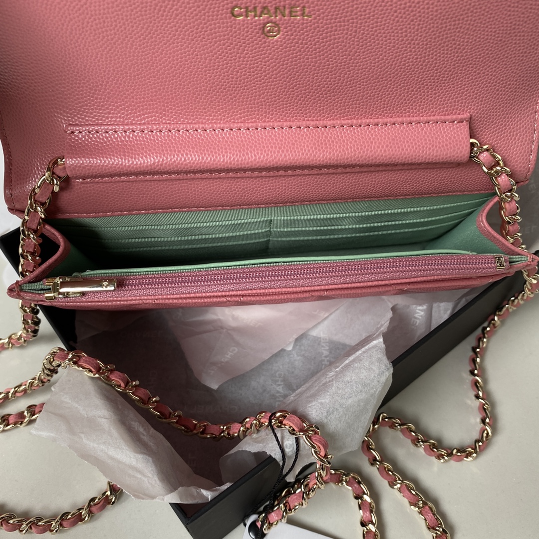 Bagsaaa Ch**el WOC Pink CC Logo Caviar Leather - 19cm