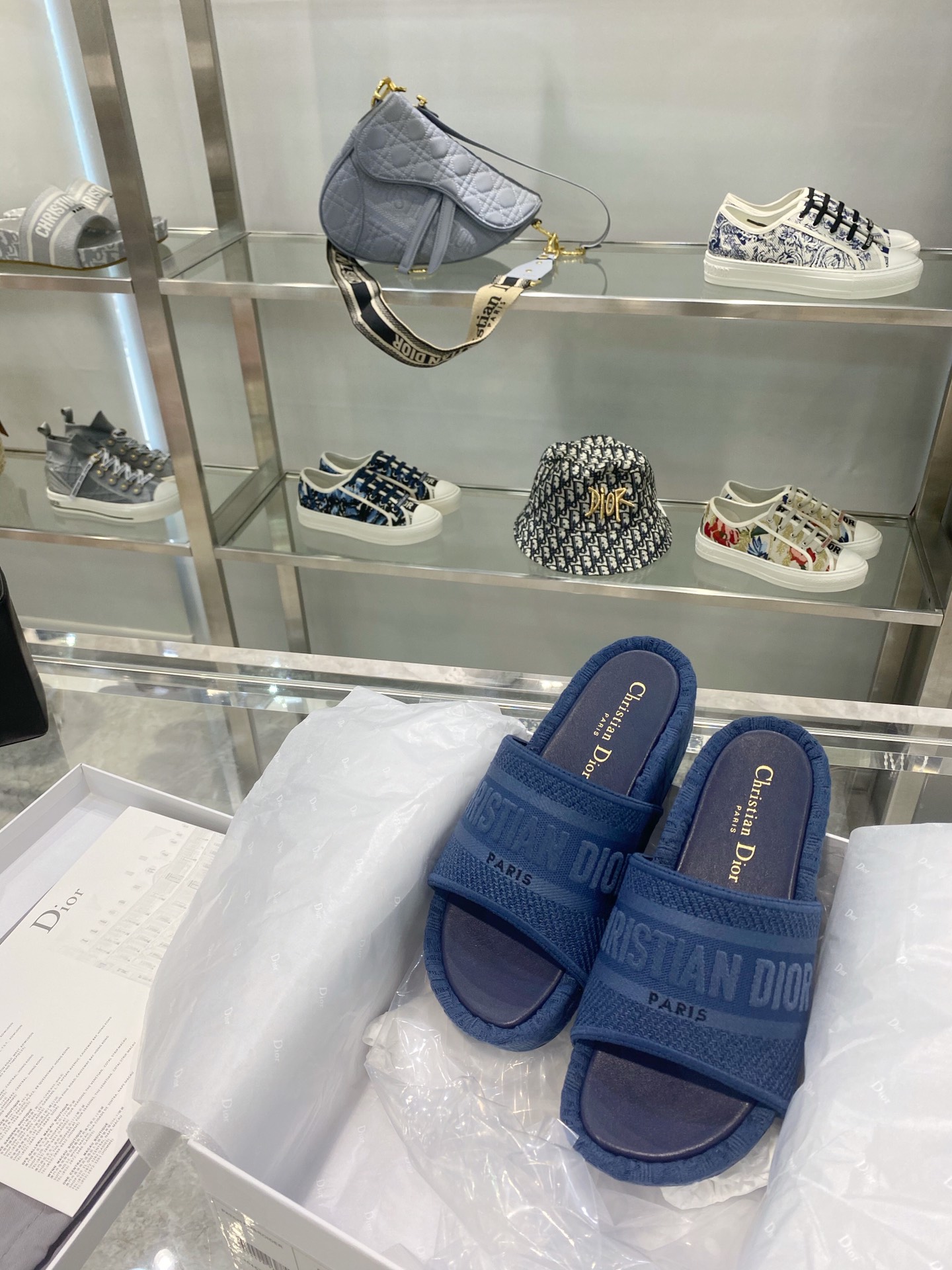 Bagsaa D10r Dway All Blue Sandals 