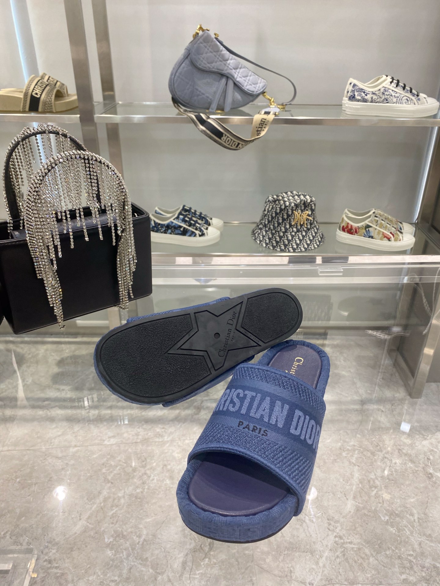 Bagsaa D10r Dway All Blue Sandals 