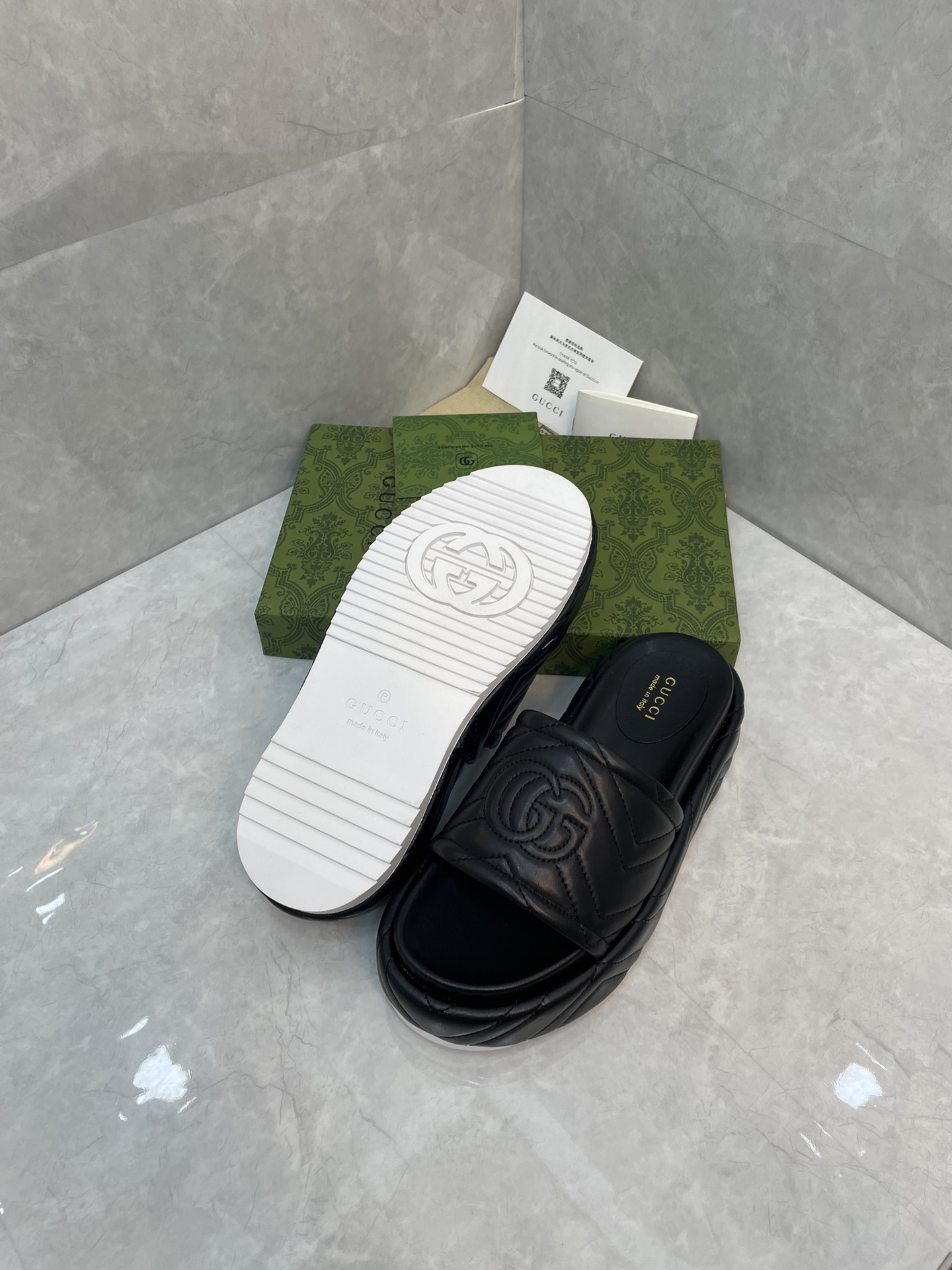 Bagsaaa Gvc*1 Interlocking G Slides Black