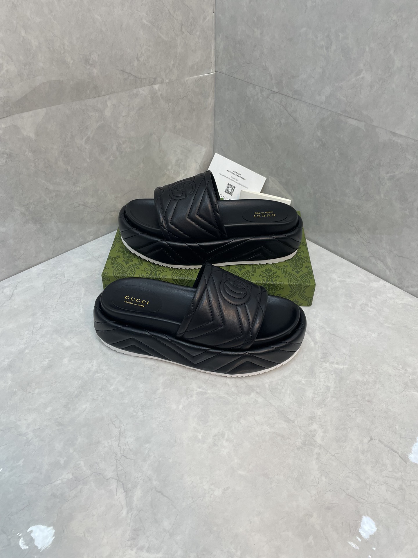 Bagsaaa Gvc*1 Interlocking G Slides Black