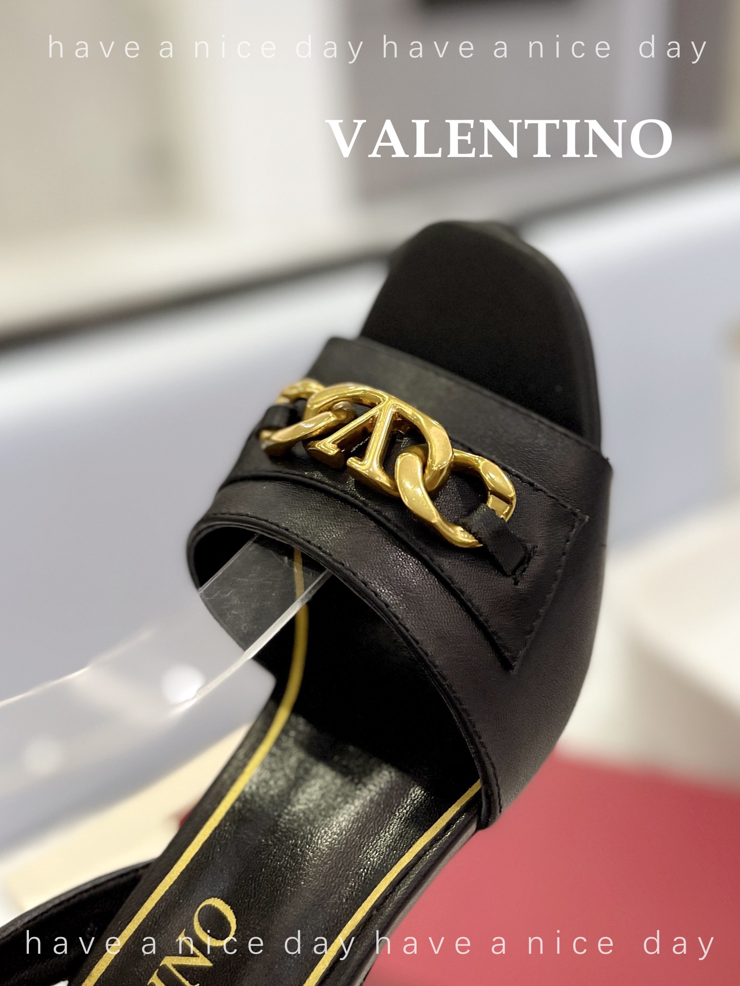 Bagsaaa Va1e*ntin0 Black Sandals