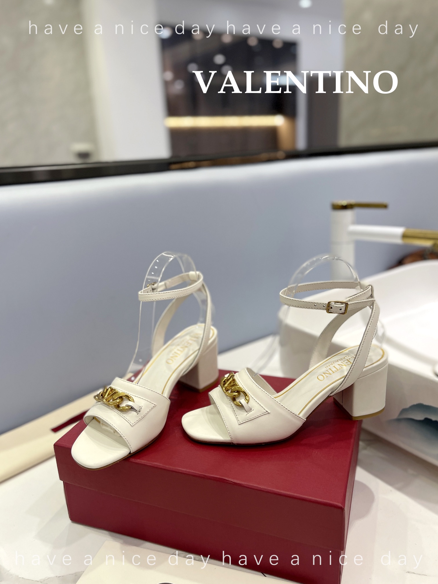 Bagsaaa Va1e*ntin0 White Sandals