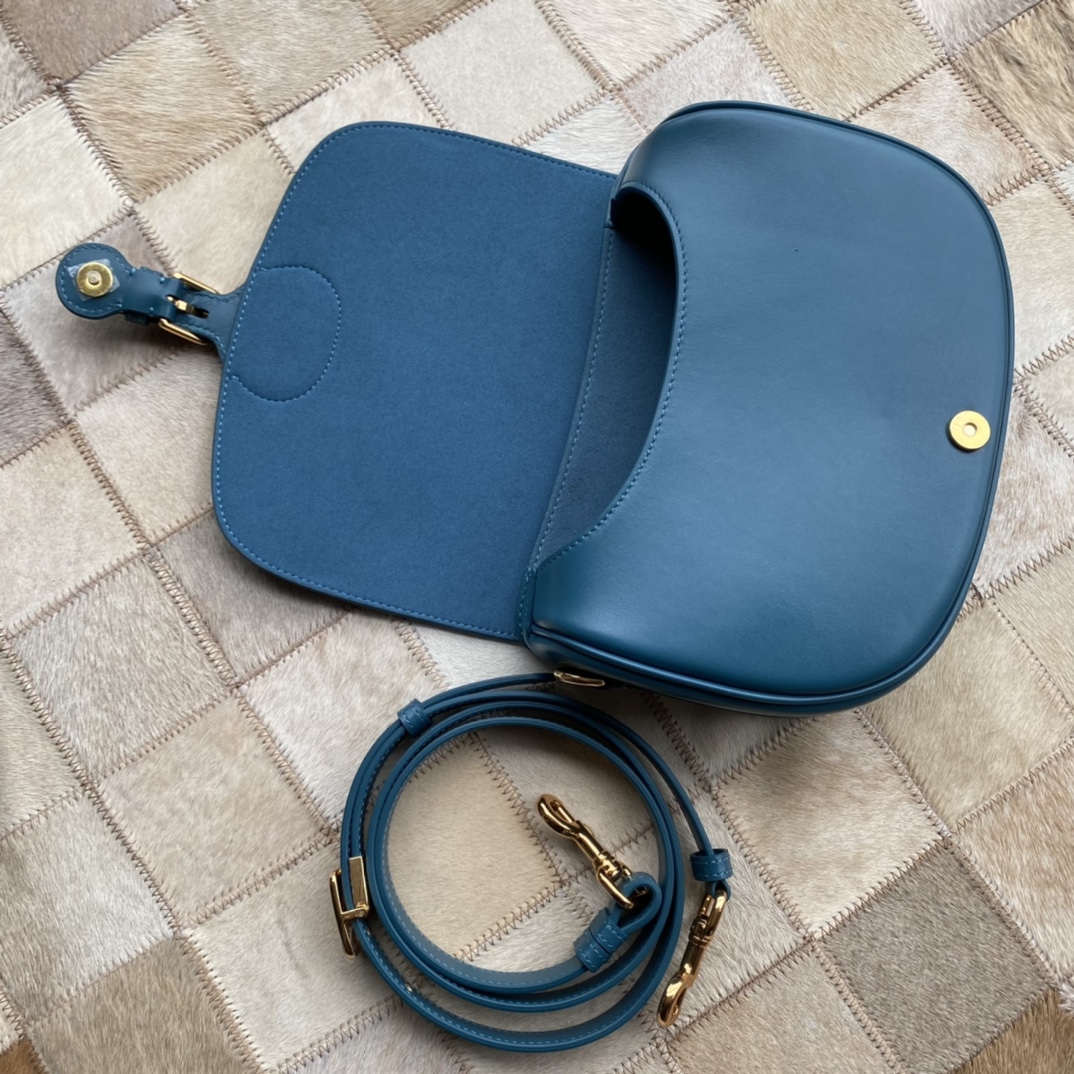 Bagsaaa D10r Medium Bobby Dark Blue Bag - 22 x 17 x 6 cm
