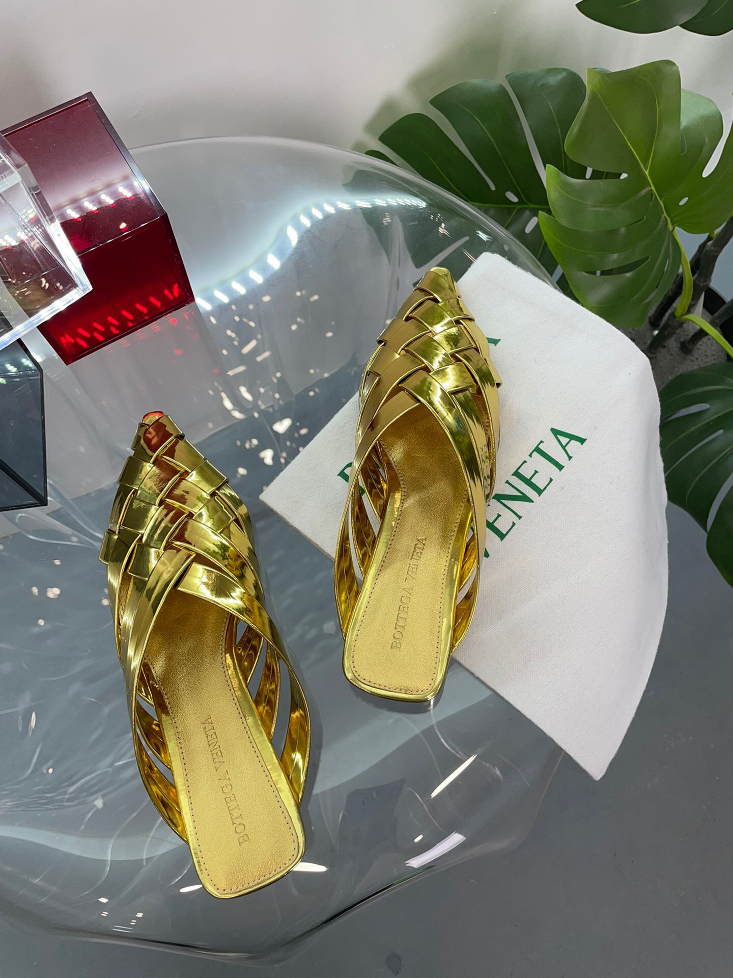 Bagsaaa B0tt*ga Ven*ta Alfie Gold Slipper