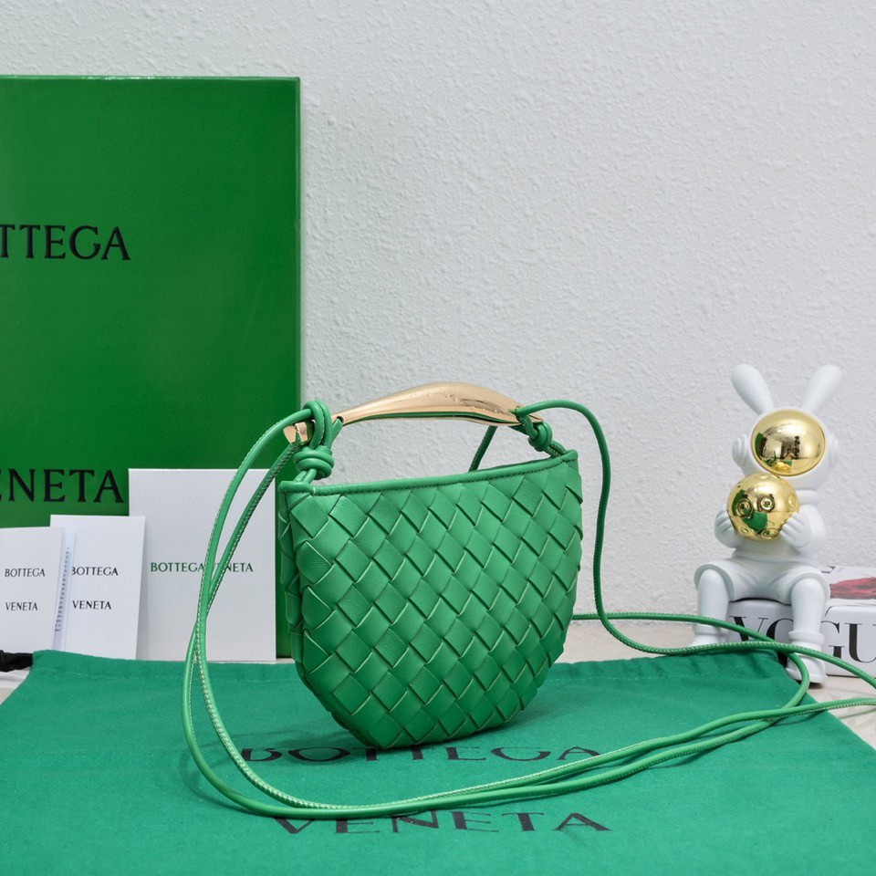 Bagsaaa B0tt*ga Ven*ta Sardine Top Handle Green Bag - 20*12*2.5cm