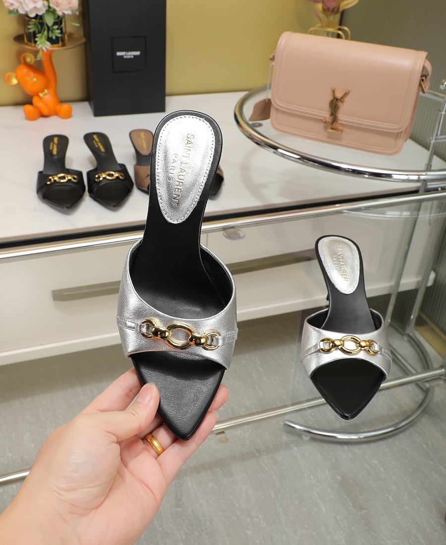 Bagsaaa Y51 Silver Mules