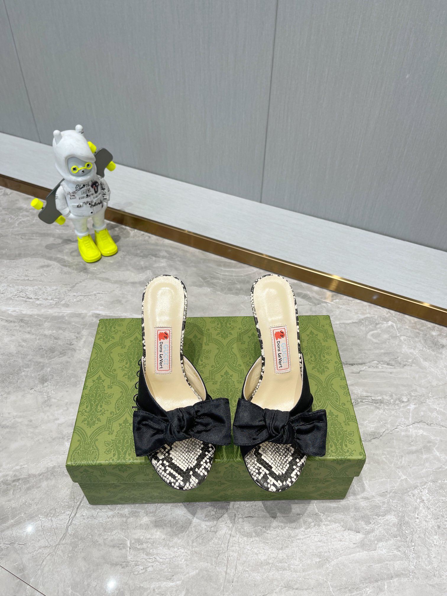 Bagsaaa Gvc*1 Leather Black Mules