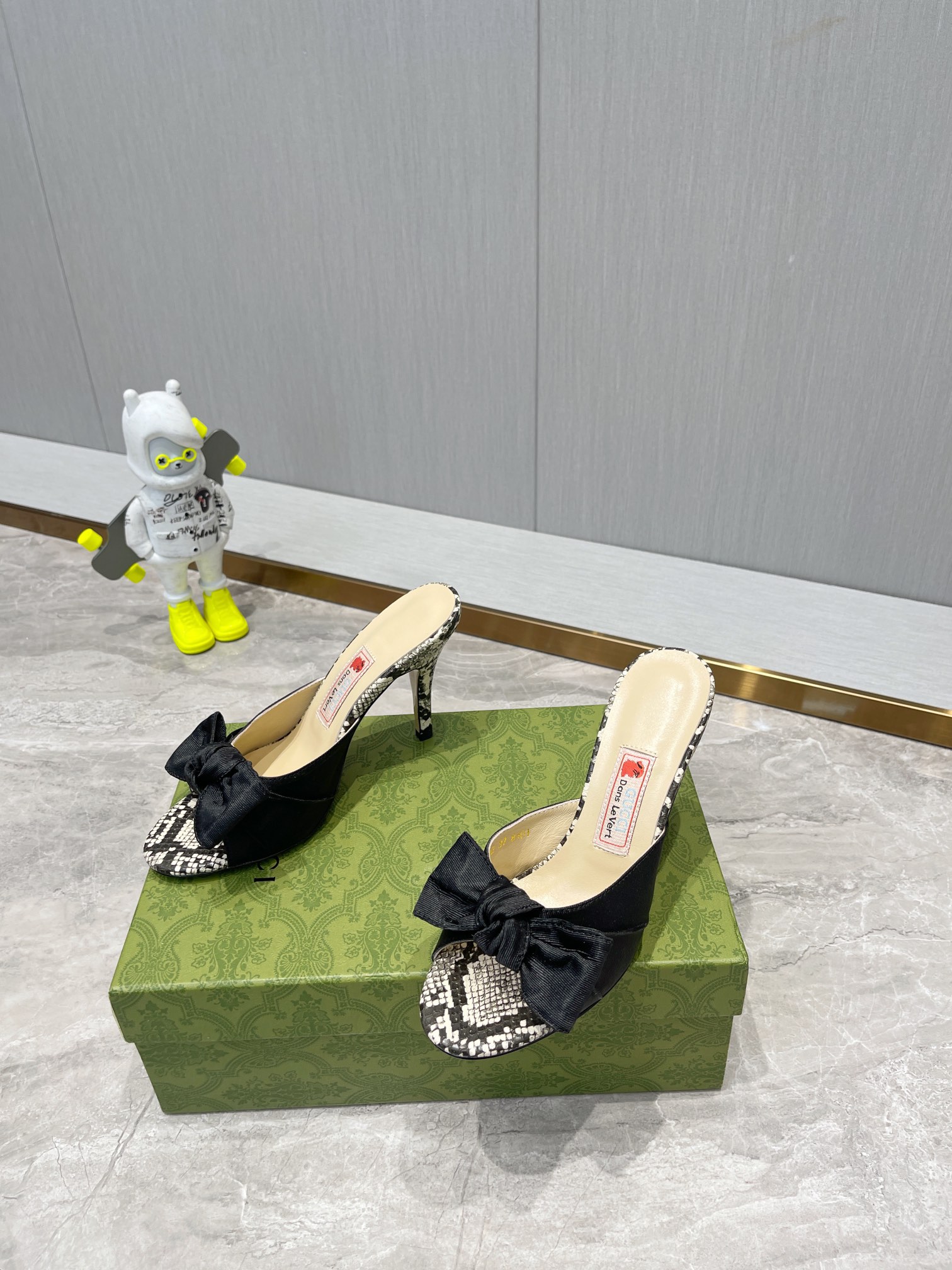 Bagsaaa Gvc*1 Leather Black Mules