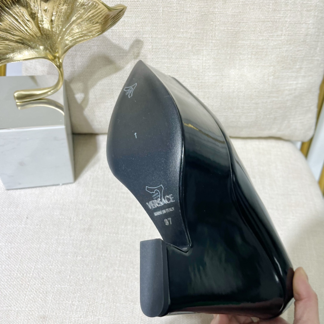 Bagsaaa Versace Black Leather Heel