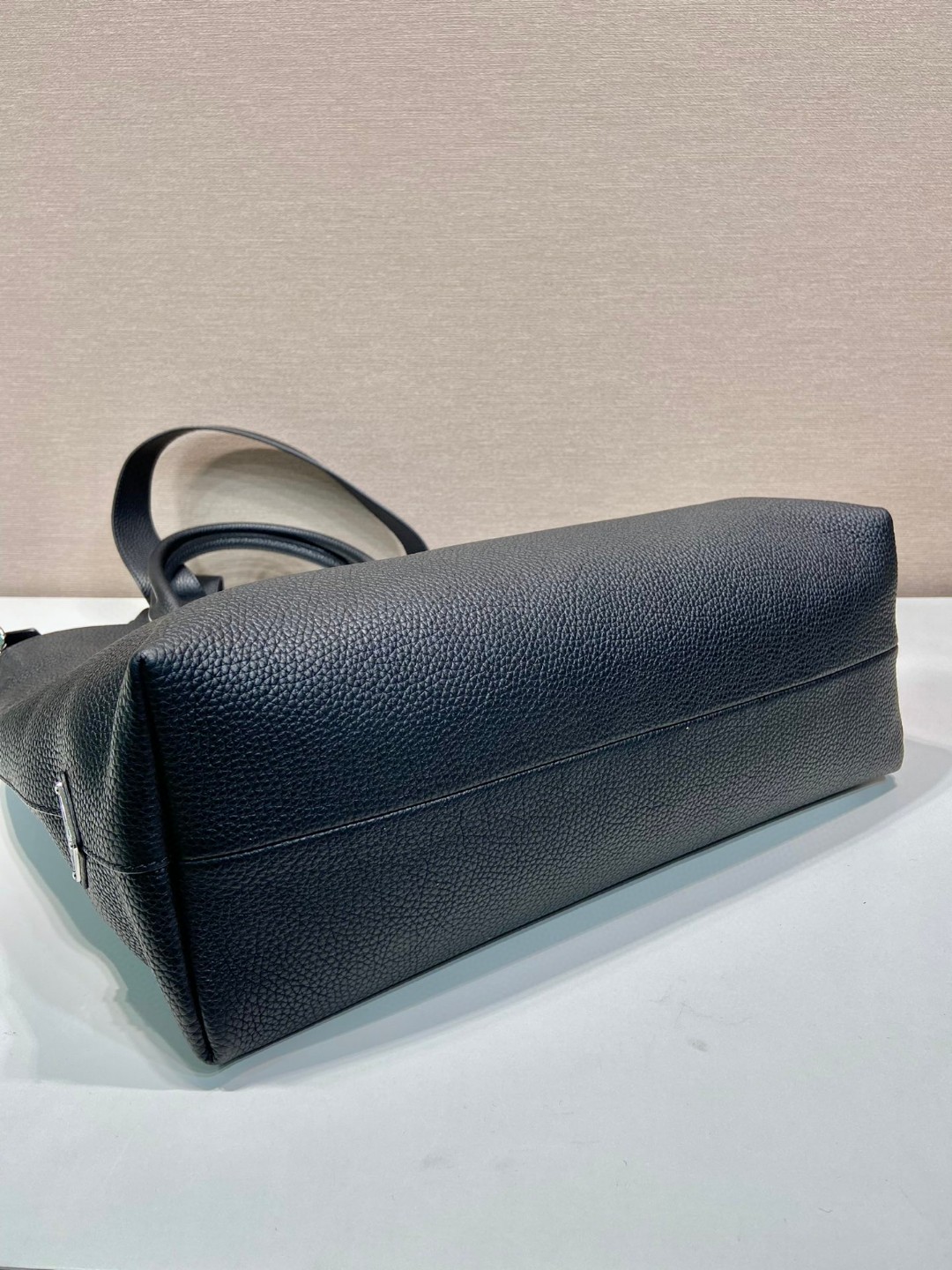 Bagsaaa Pra*a Leather Tote - 39*35*14cm