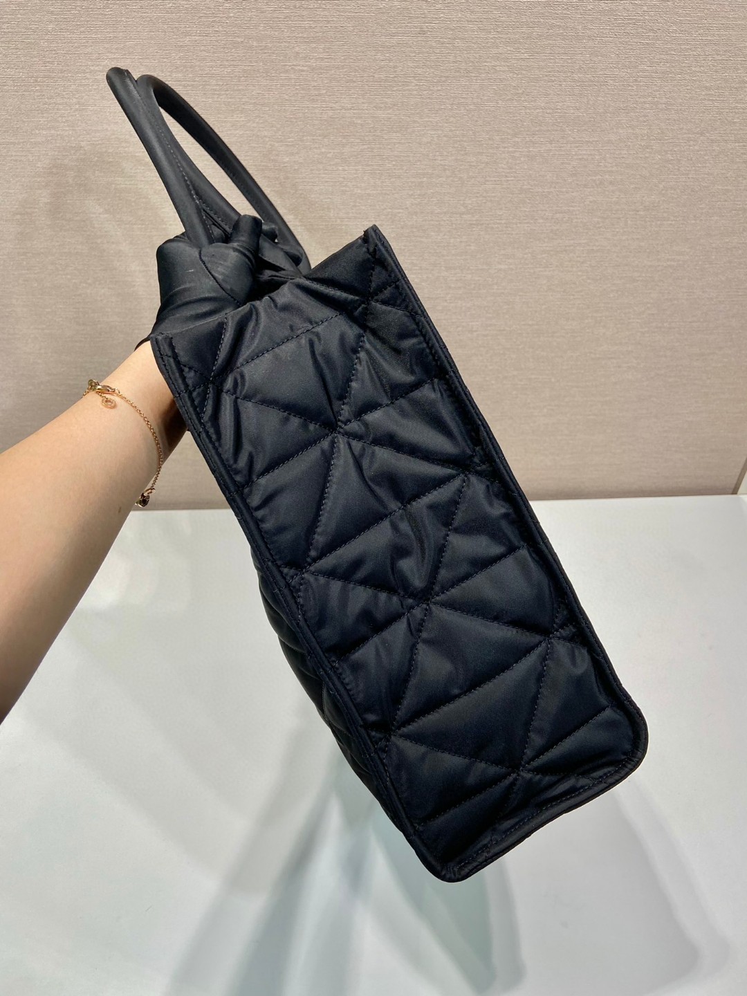 Bagsaaa Pra*a Re-Nylon shopping bag with topstitching - 45*34*15cm