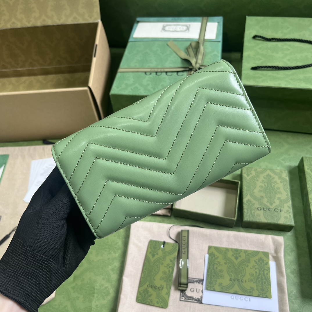 Bagsaaa Gvc*1 GG Marmont continental wallet sage green - 19 x 10.5 x 3cm