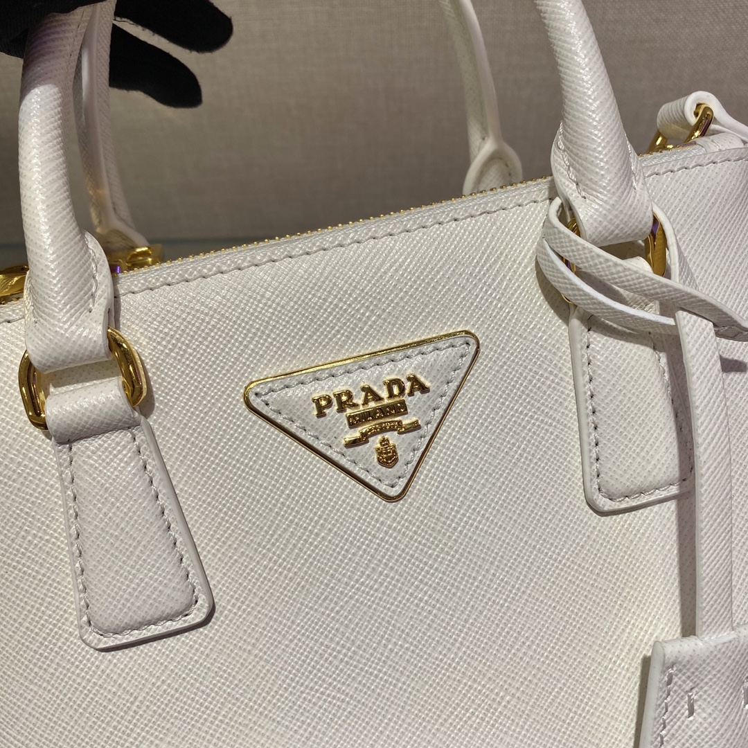 Bagsaaa Pra*a Galleria Saffiano leather white mini-bag - 20x15x9.5cm
