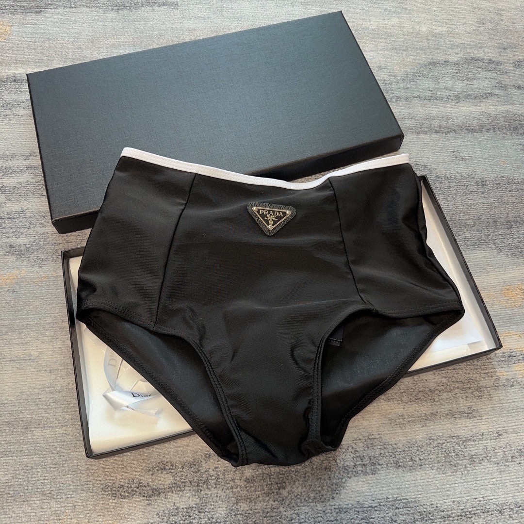 Bagsaaa Pra*a Bikini 