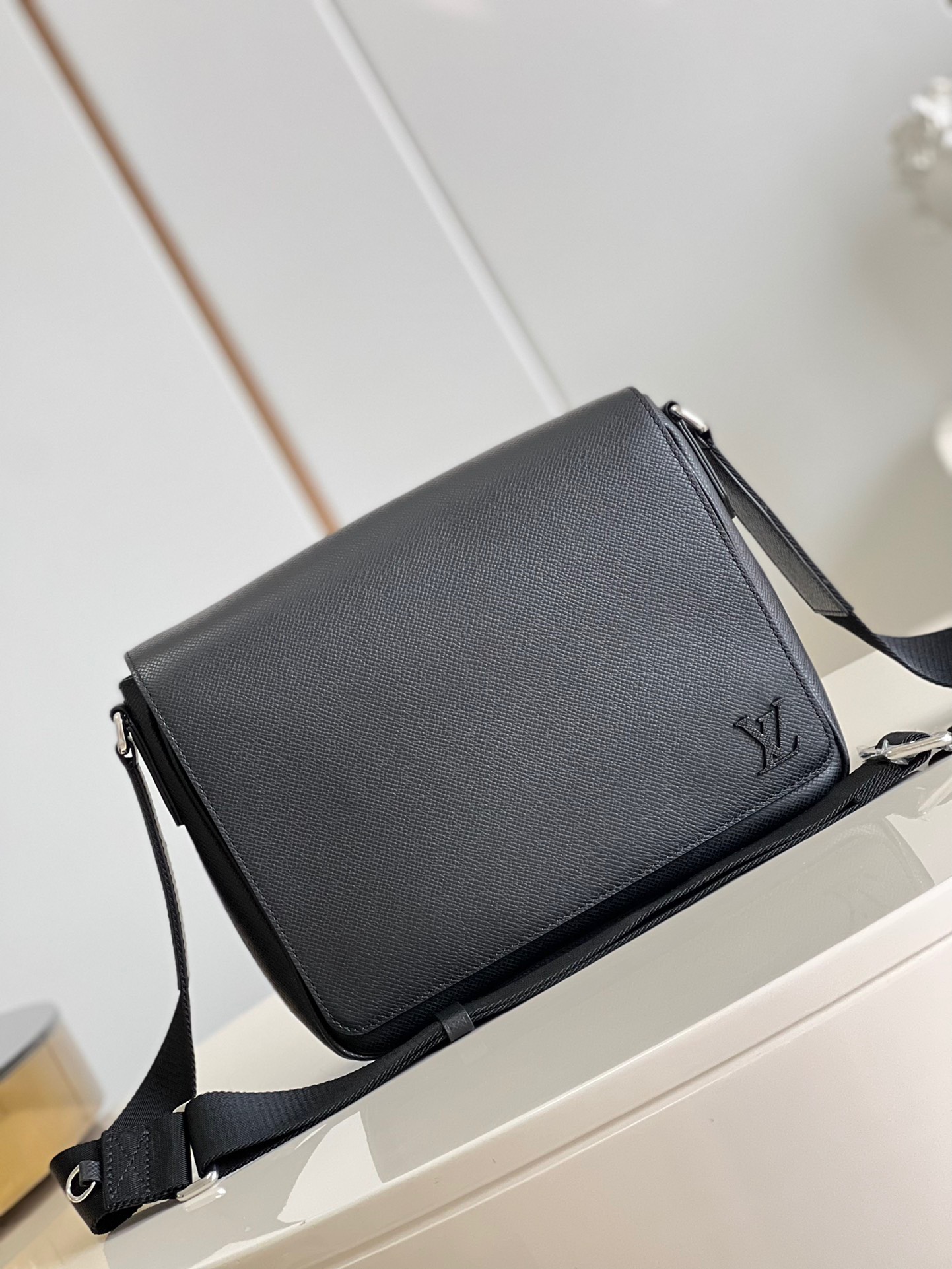 Bagsaaa L0vis Vvtt0n District PM Black Taiga cowhide leather - 26 x 20 x 7 cm